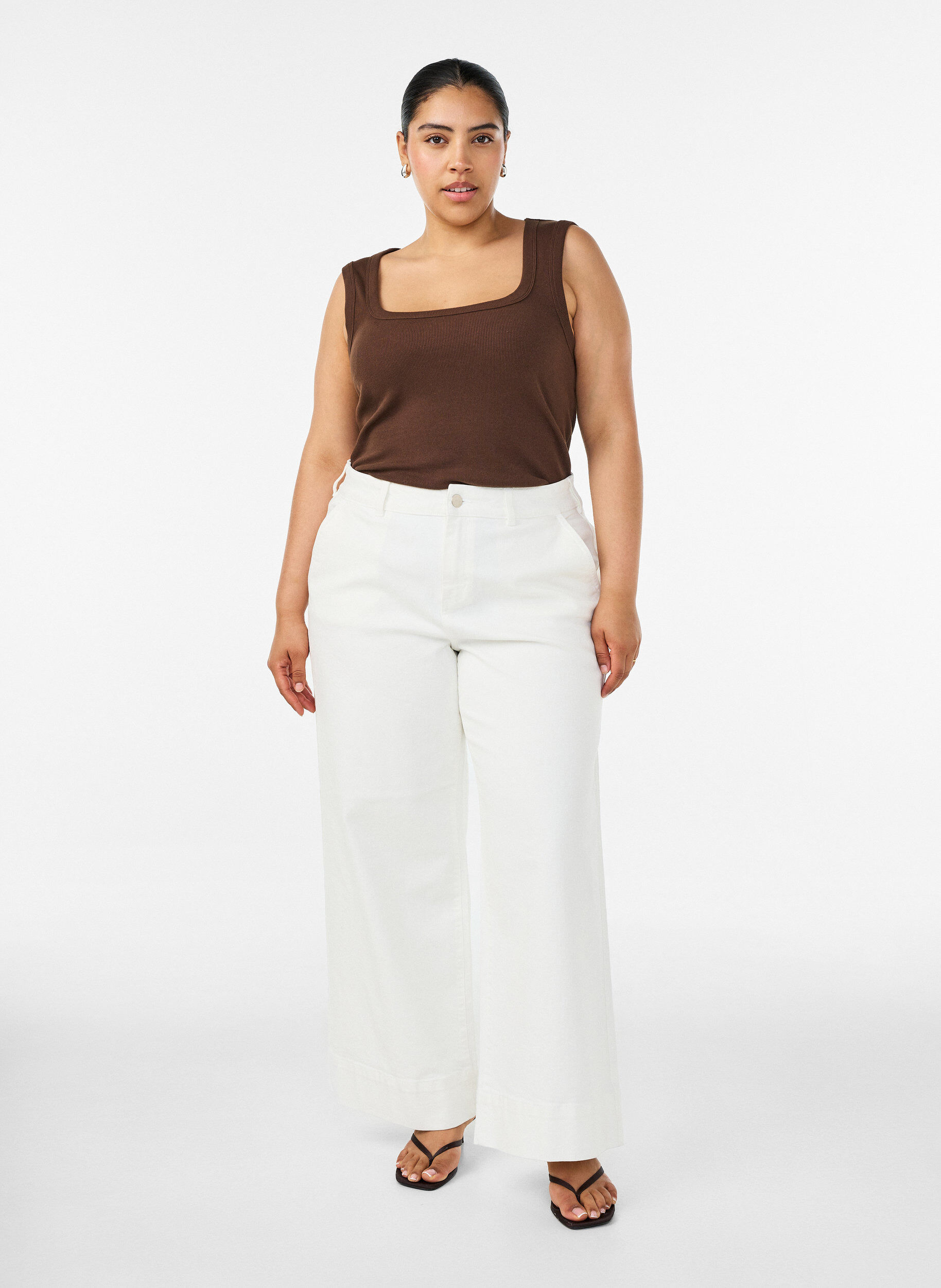 Myra high waist jeans met een wide fit, Wit, Model