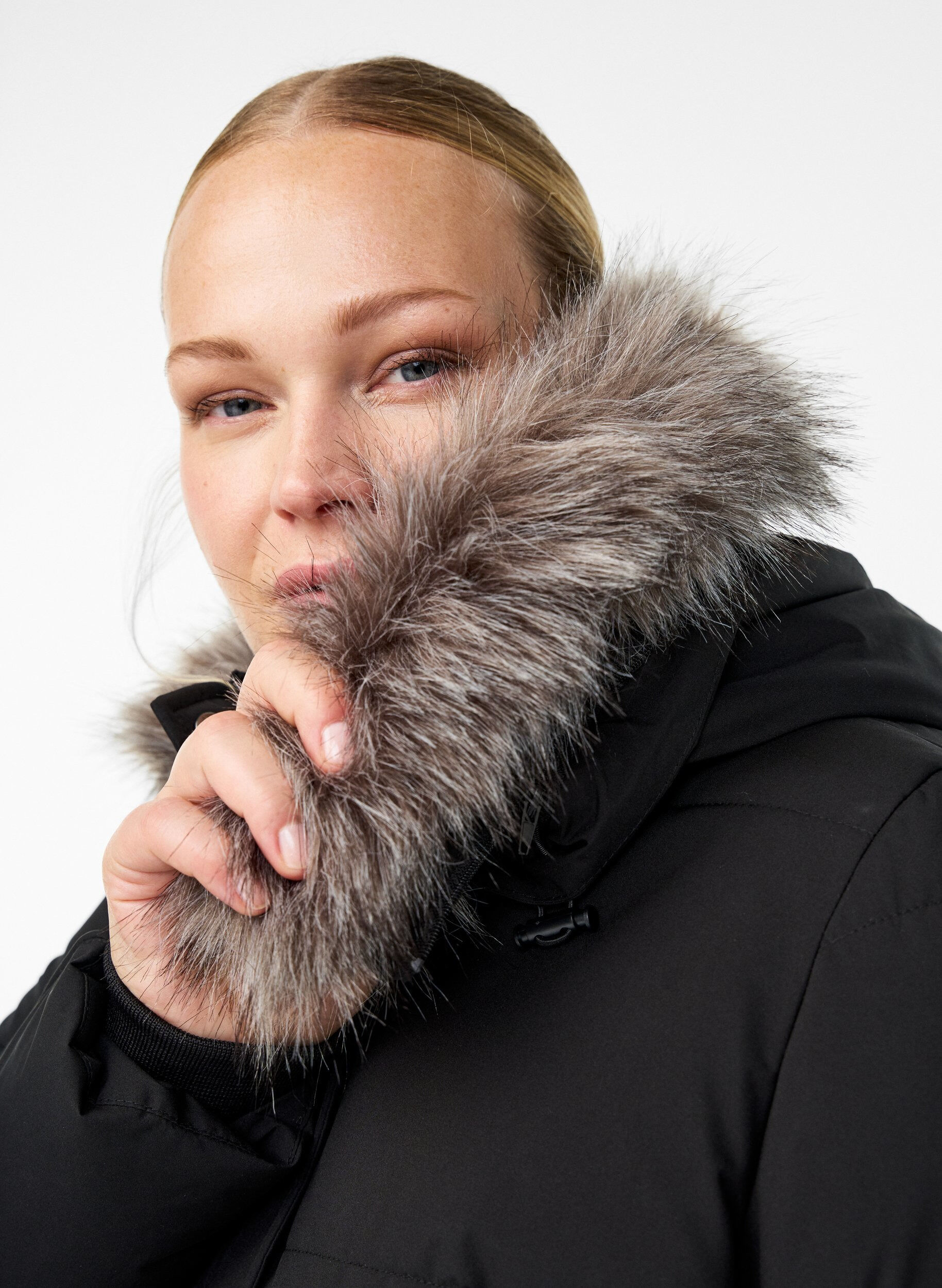 ZizziWaterafstotende parka met imitatiebontkraag, Zwart, Model image number 3