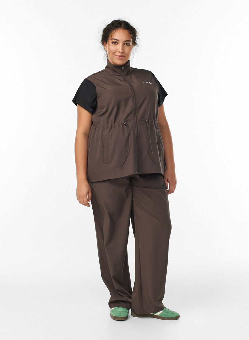 Mouwloos vest met een elastische taille, Bruin, Model