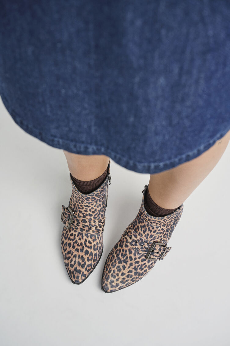 Enkellaars met luipaardprint, , Model