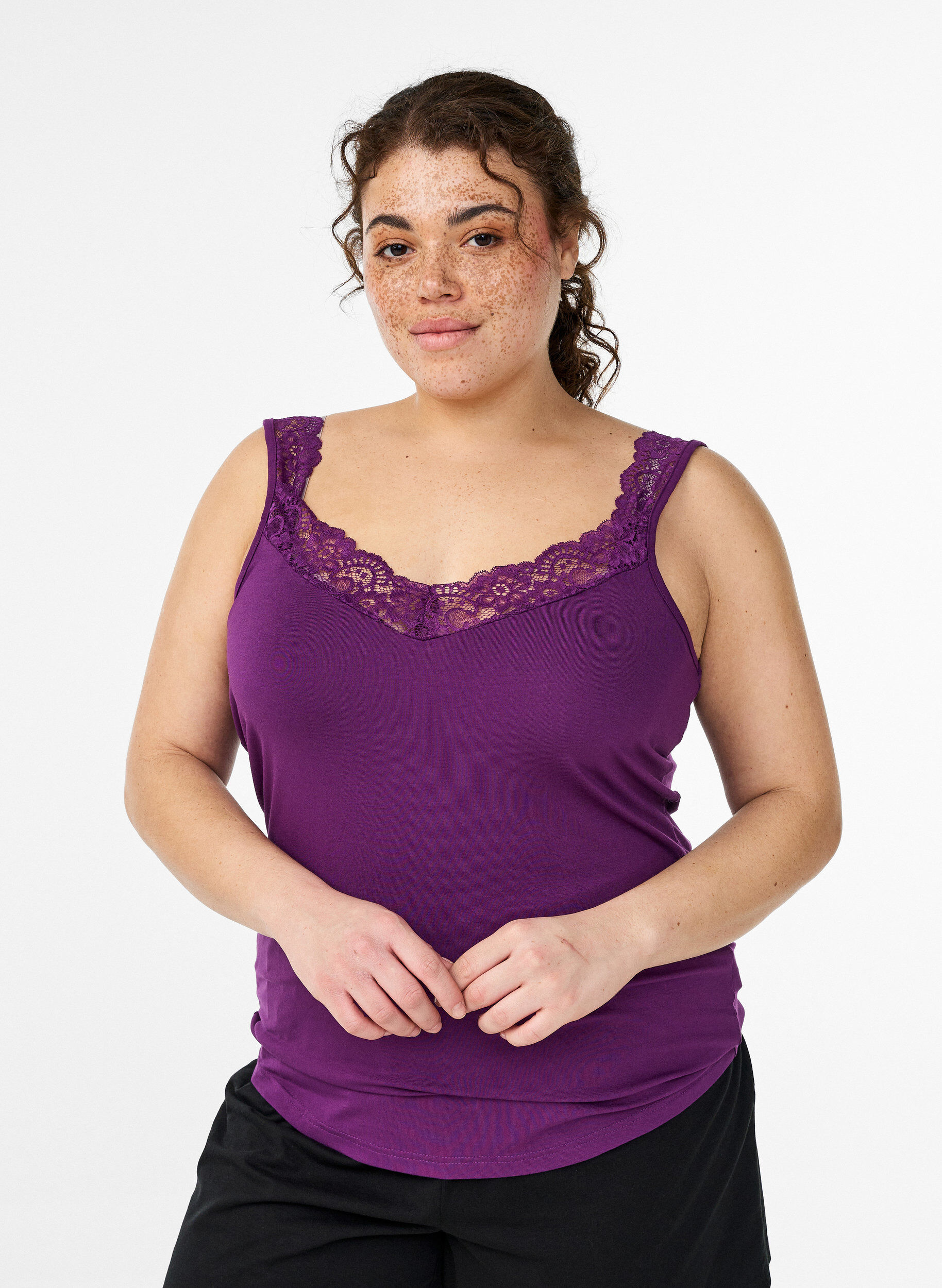 ZizziViscose top met kanten rand, Paars, Model image number 0