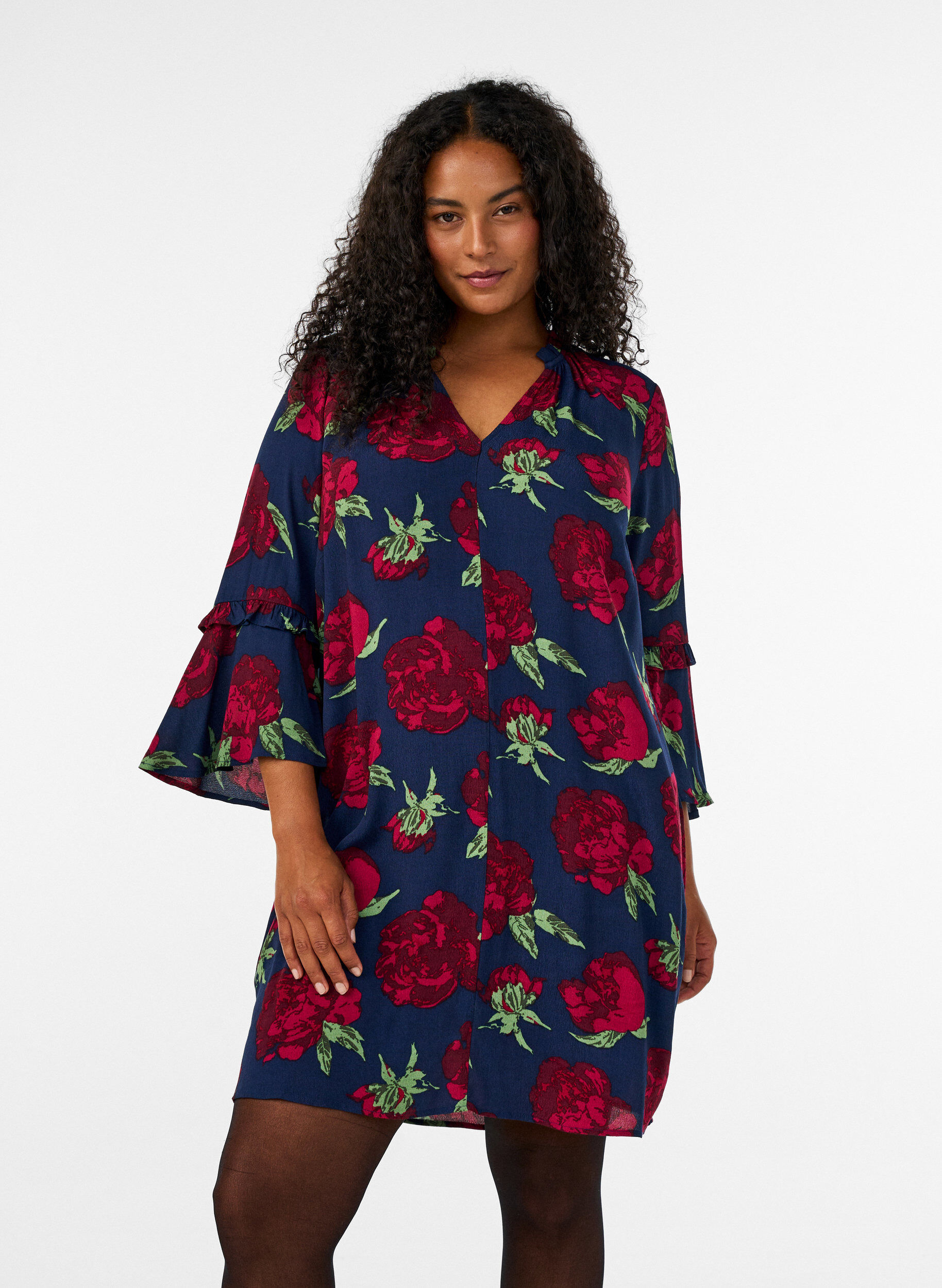 Bloemenjurk in viscose met ruches, Blauw, Model