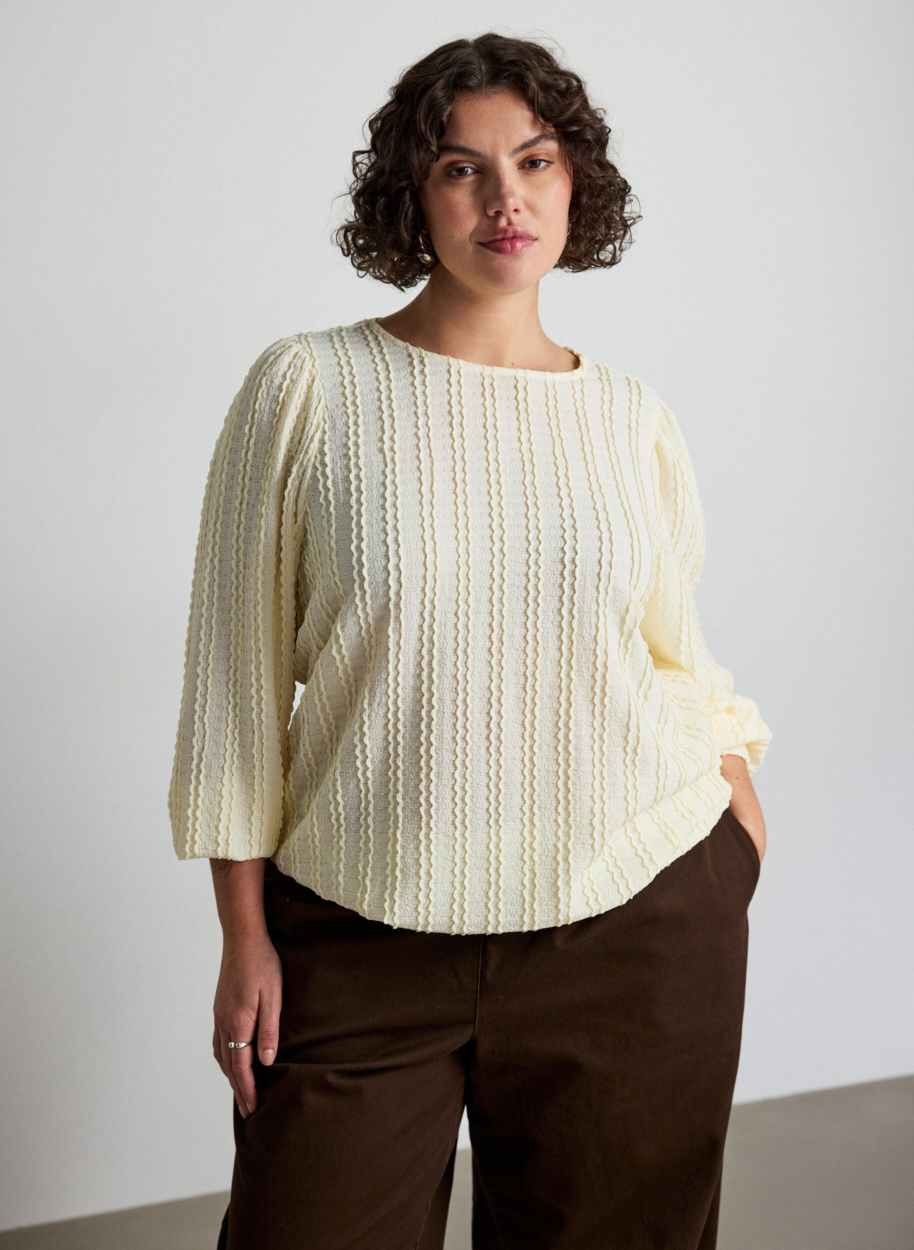 Jersey blouse met structuur en ballonsilhouet, Vanille, Model