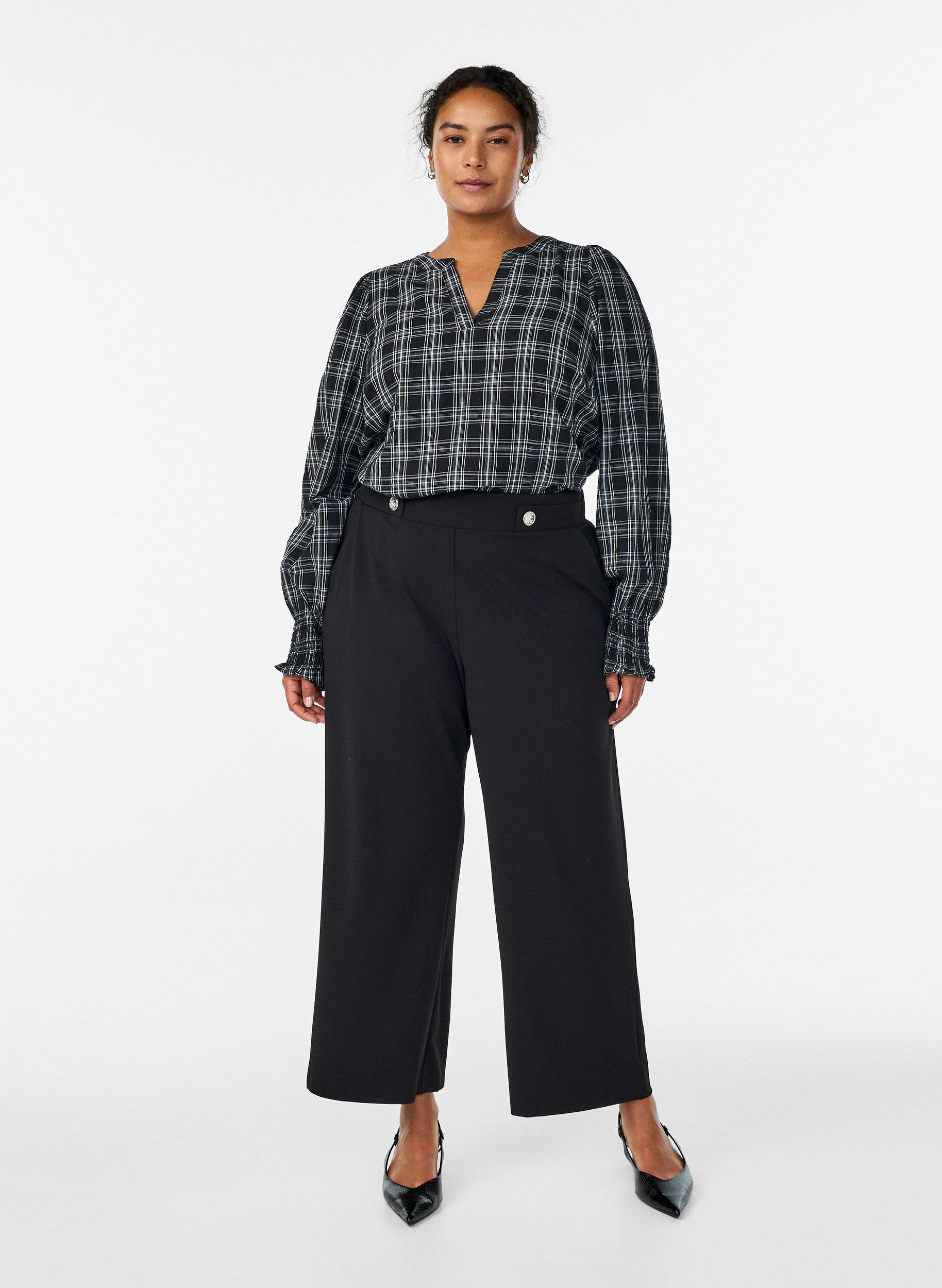 Losse broek met zakken, Zwart, Model