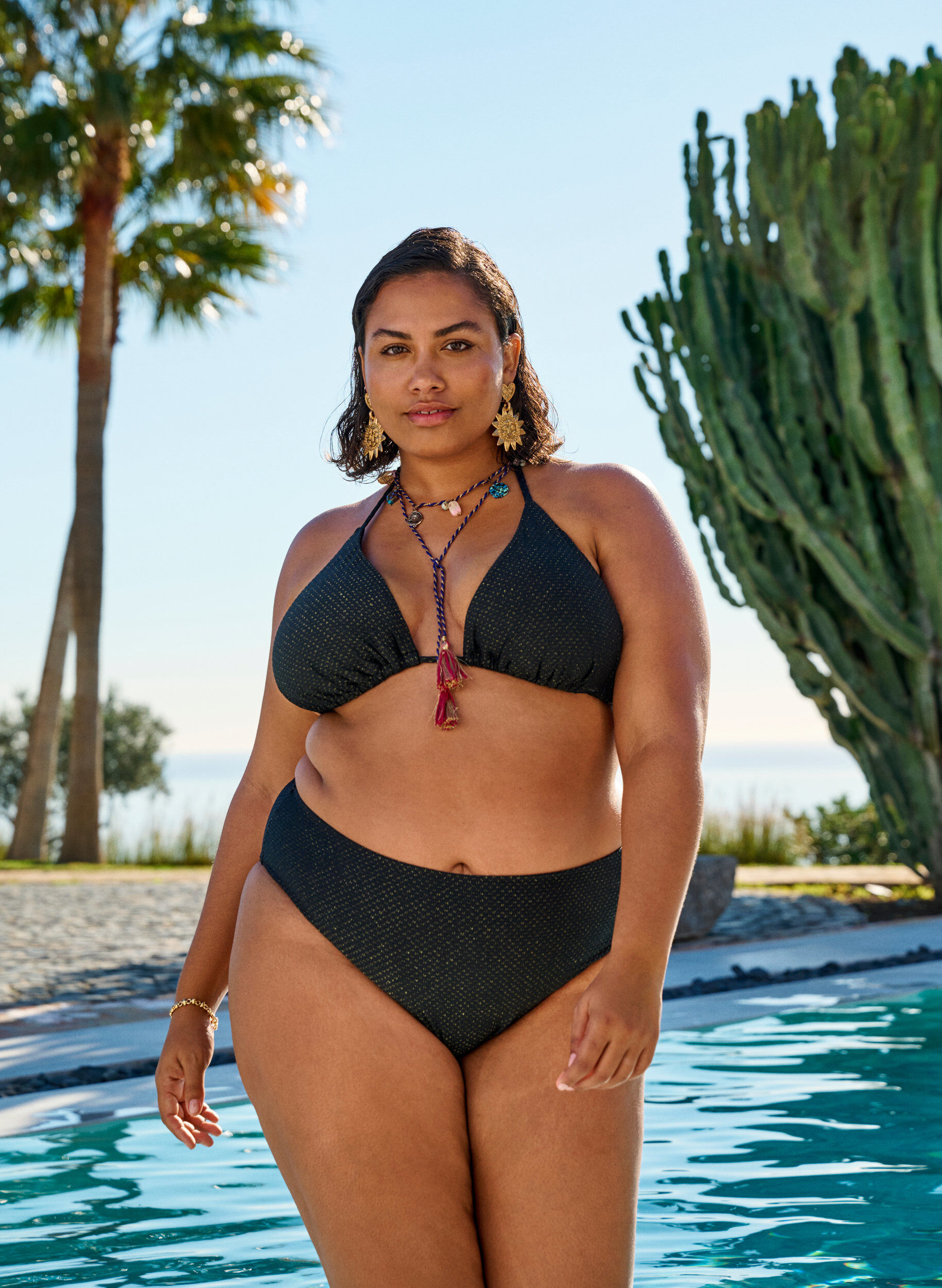 ZizziBikinibroekje met glitter en een tai-snit, Zwart, Image image number 0