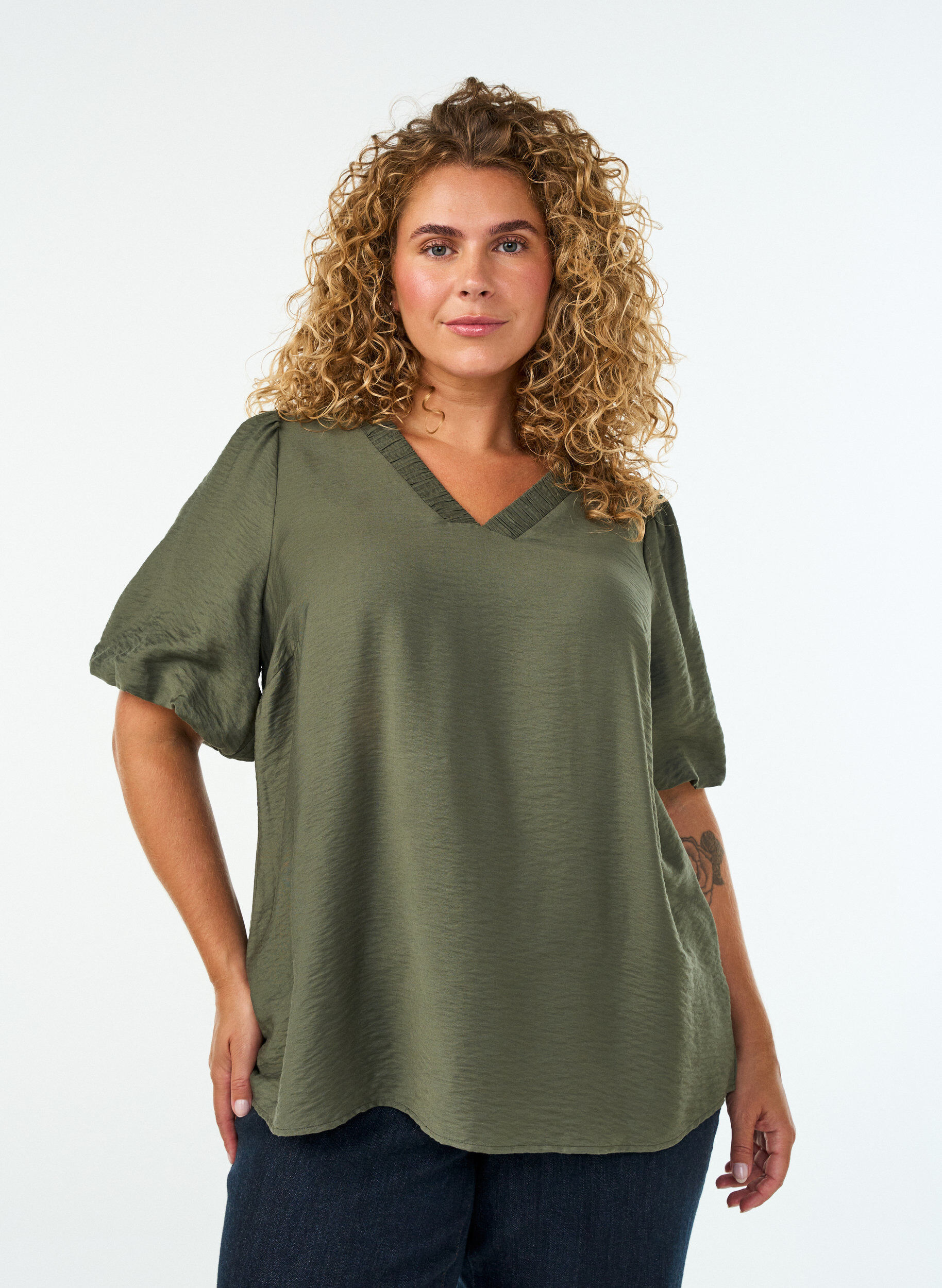 Blouse met ballonnenmouwen en V-hals, Groen, Model