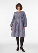 Viscose jurk met smock en een all-over patroon, Blauw, Model image number 1
