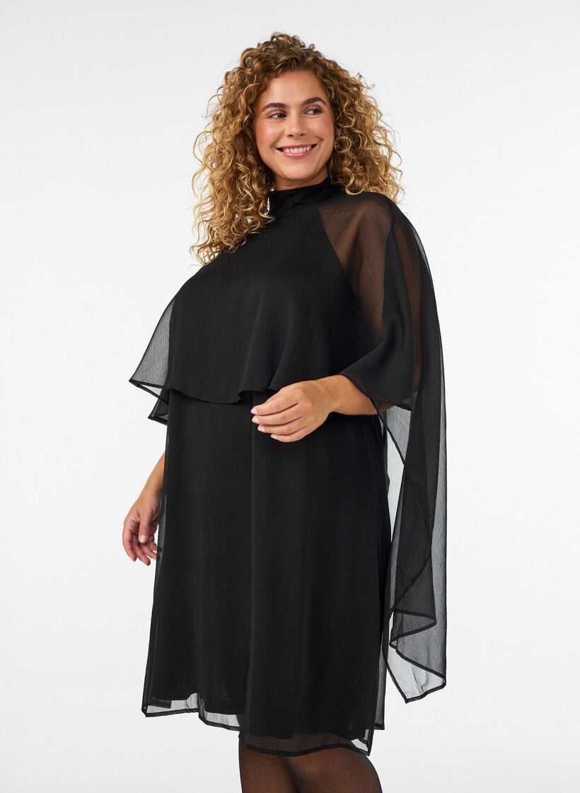 Chiffon jurk tot op de knie met doorschijnende cape, Zwart, Model image number 0