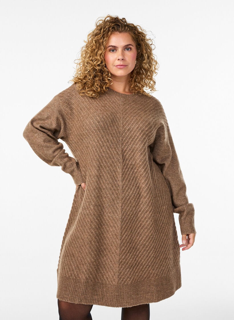 Korte gebreide jurk met een V-vormig textuurpatroon, Bruin, Model image number 0