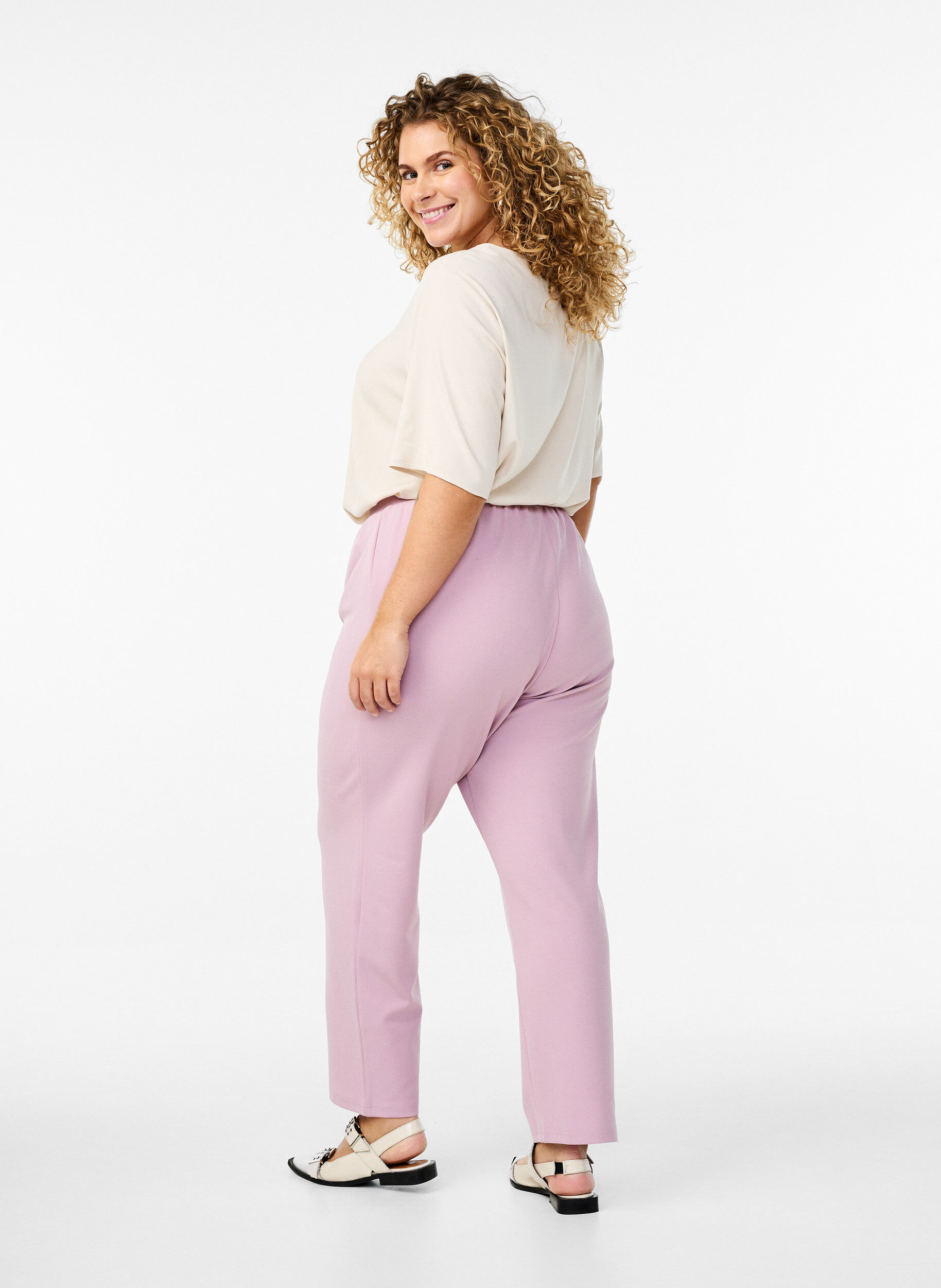 Zizzi Pantalon &agrave; coupe droite, Rose poudr&eacute;e, Model image number 1