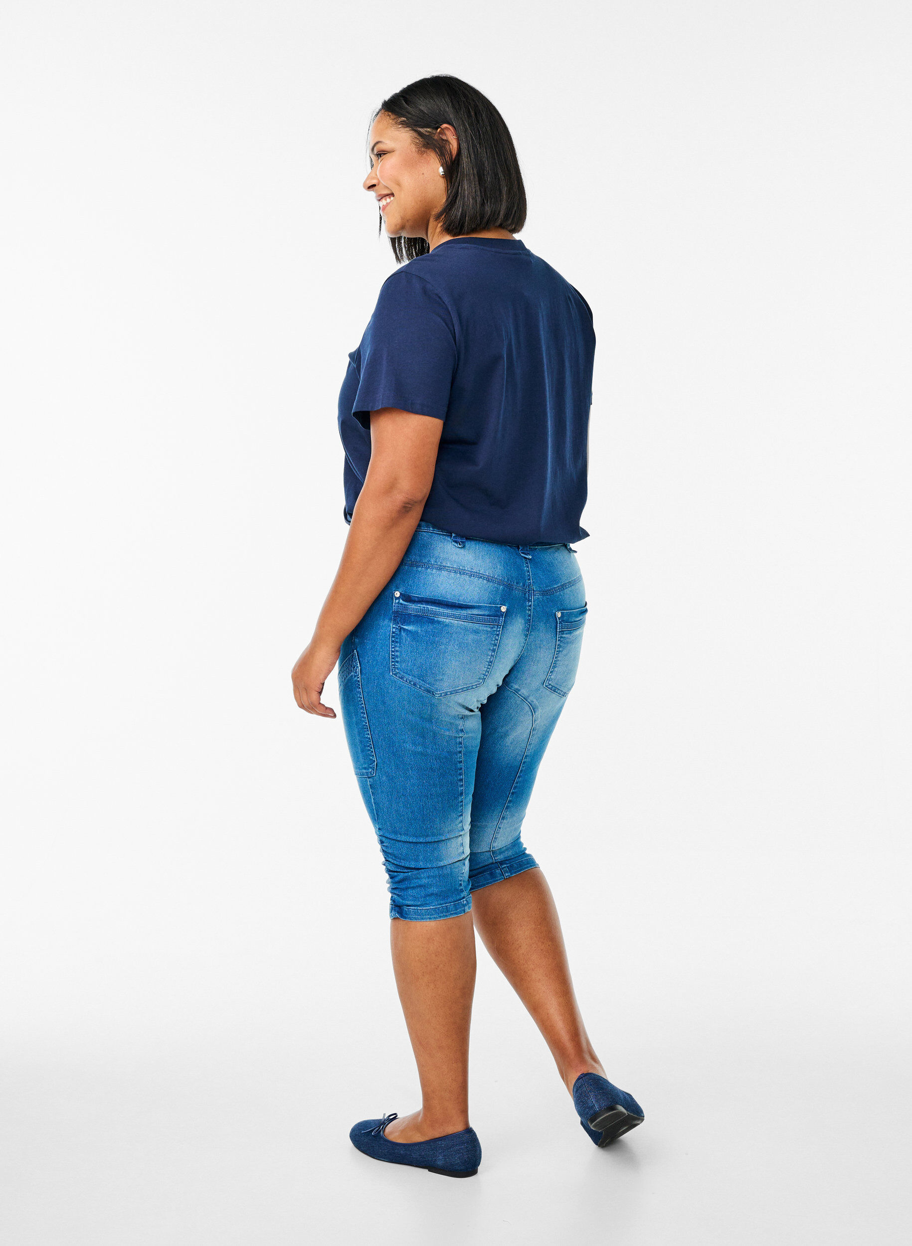 ZizziSlim fit capri jeans met zakken, Blauw, Model image number 1
