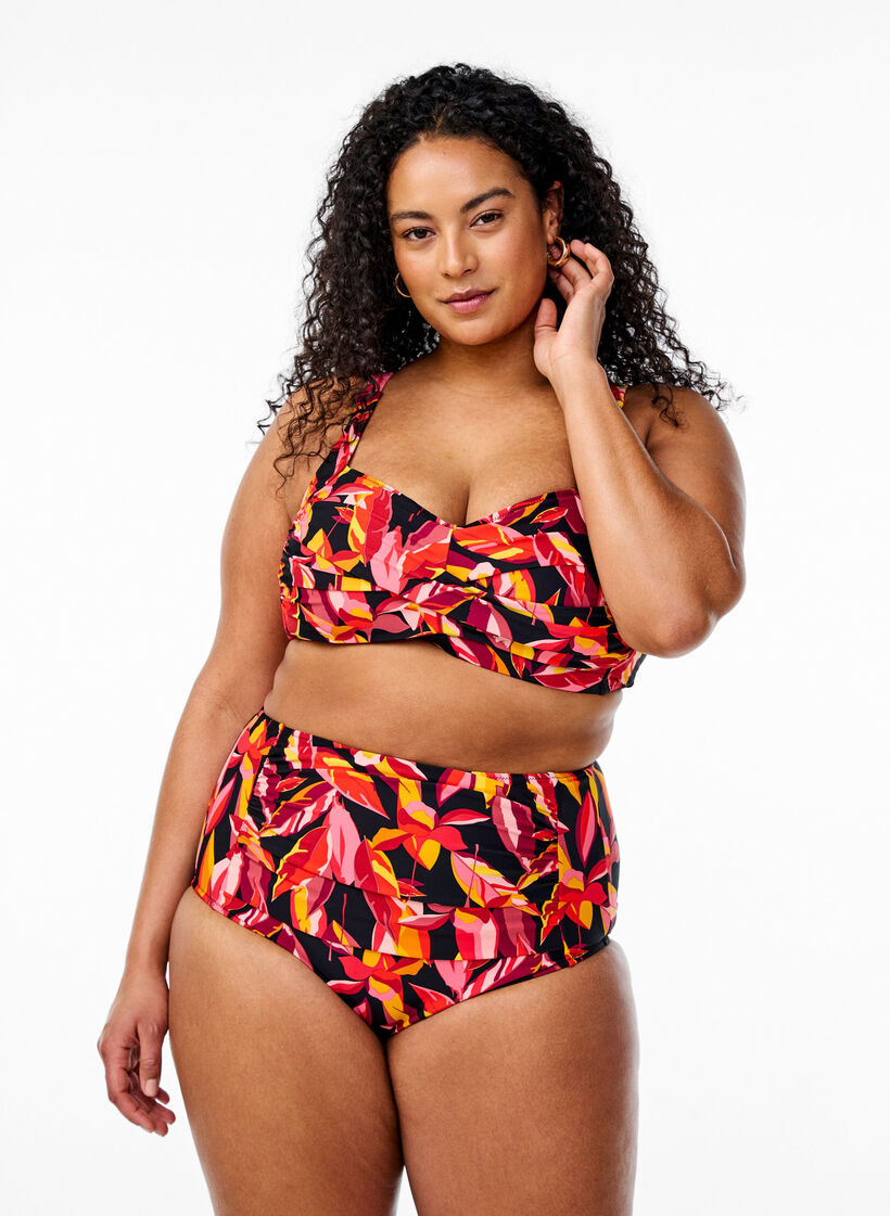High waist bikinibroekjes met print, Small Leaf Expl. AOP, Model