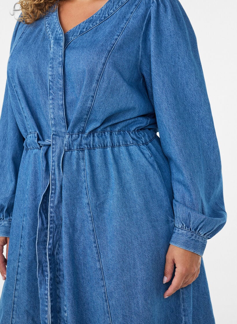 Denimjurk met V-hals en strikceintuur, Blauw, Model image number 3
