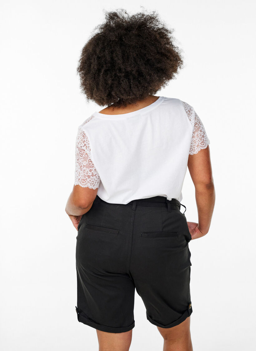 Chino shorts met zakken, Zwart, Model image number 2