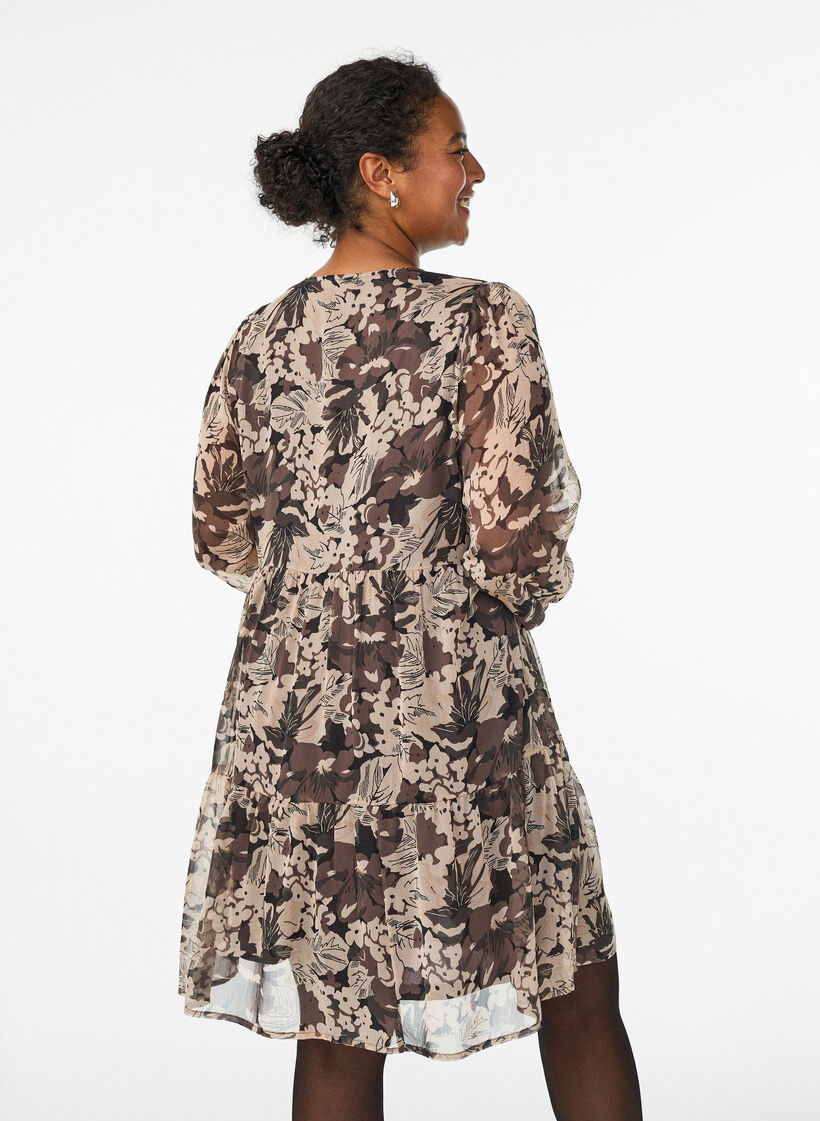 Korte A-lijn jurk met bloemenprint, Black Flower AOP, Model
