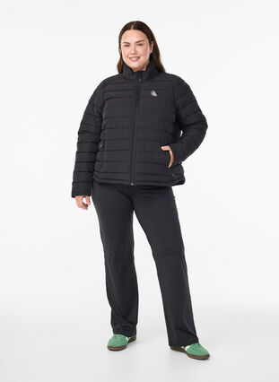 ZizziSportieve gewatteerde jas met hoge kraag en zakken, Black, Model image number 3