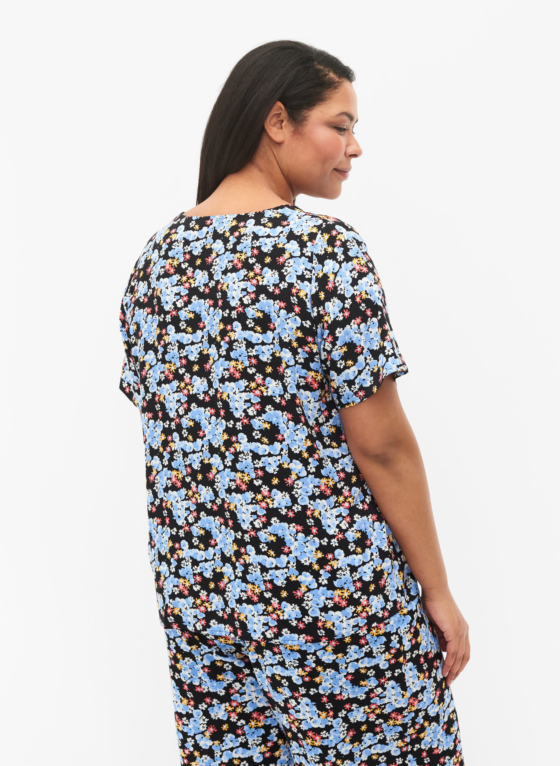 ZizziBedrukte pyjamatop van viscose, Zwart, Model image number 2