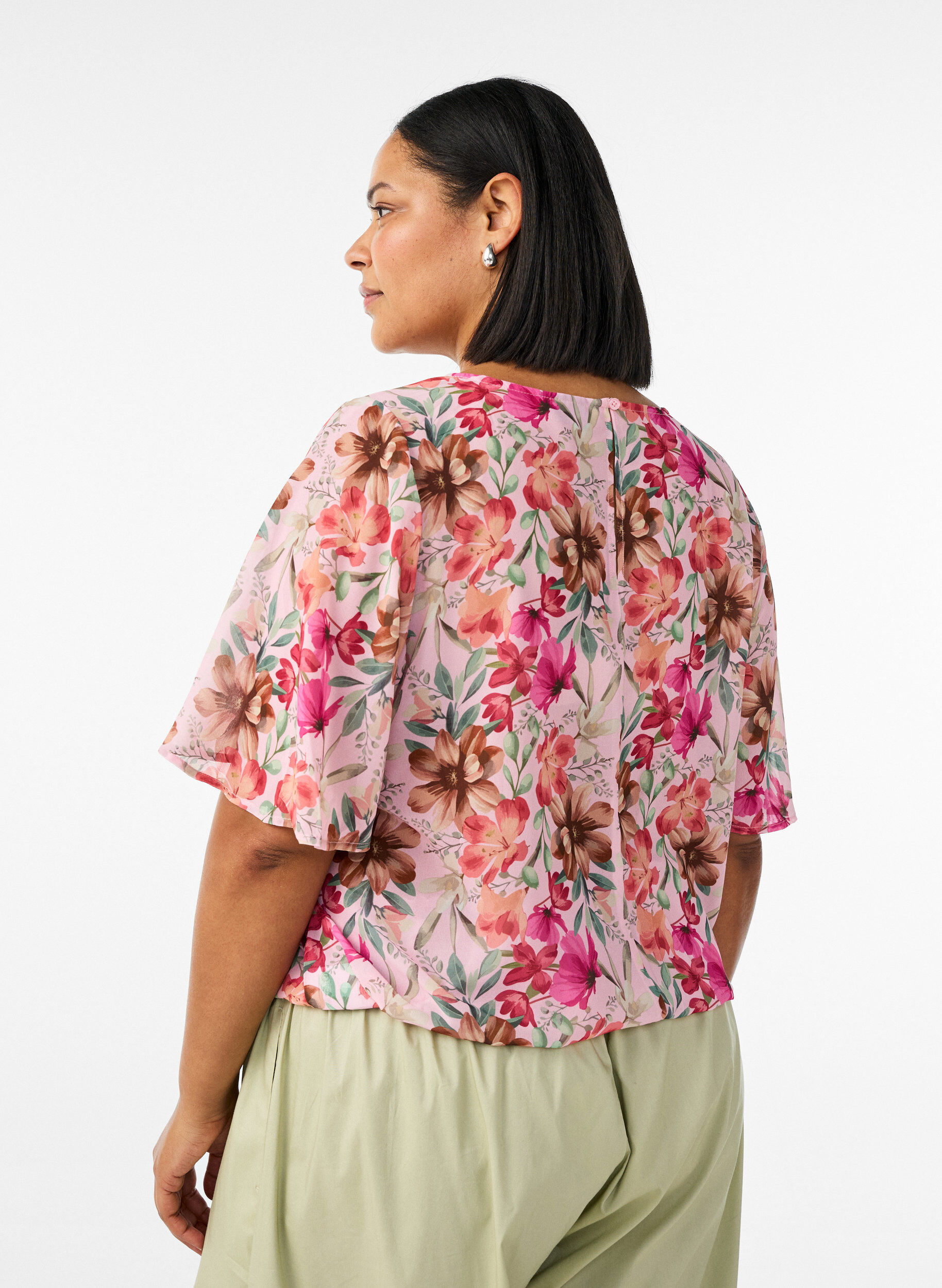 ZizziBloemenblouse met korte mouwen en smokwerk, Roze, Model image number 2