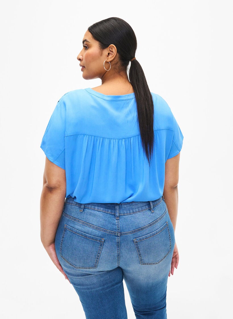 Viscose blouse met kanten afwerking, Marina, Model image number 1