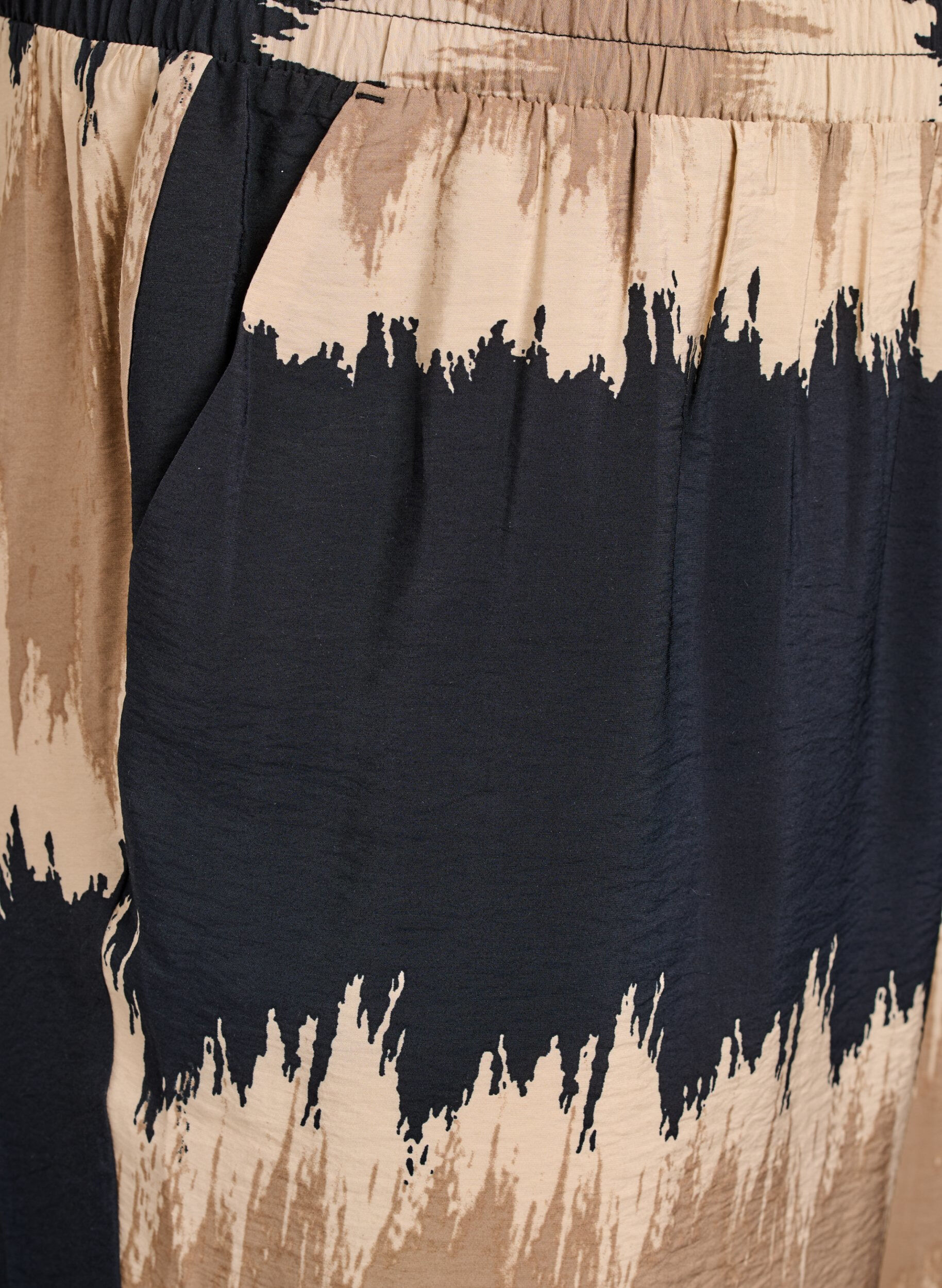 ZizziLosse broek met grafische print, Zwart, Packshot image number 2