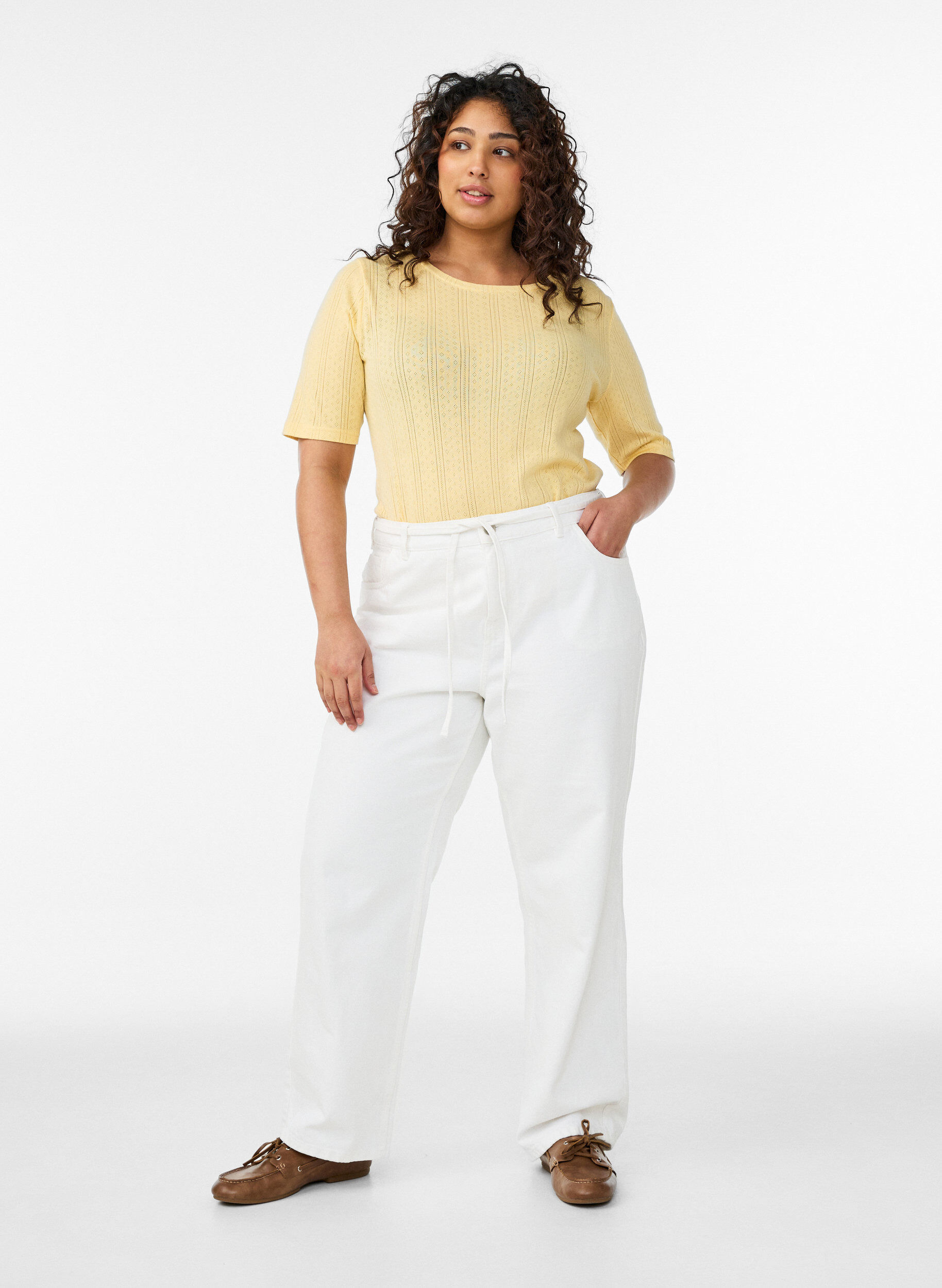 ZizziT-shirt van katoen met gaatjesborduursel, Geel, Model image number 1