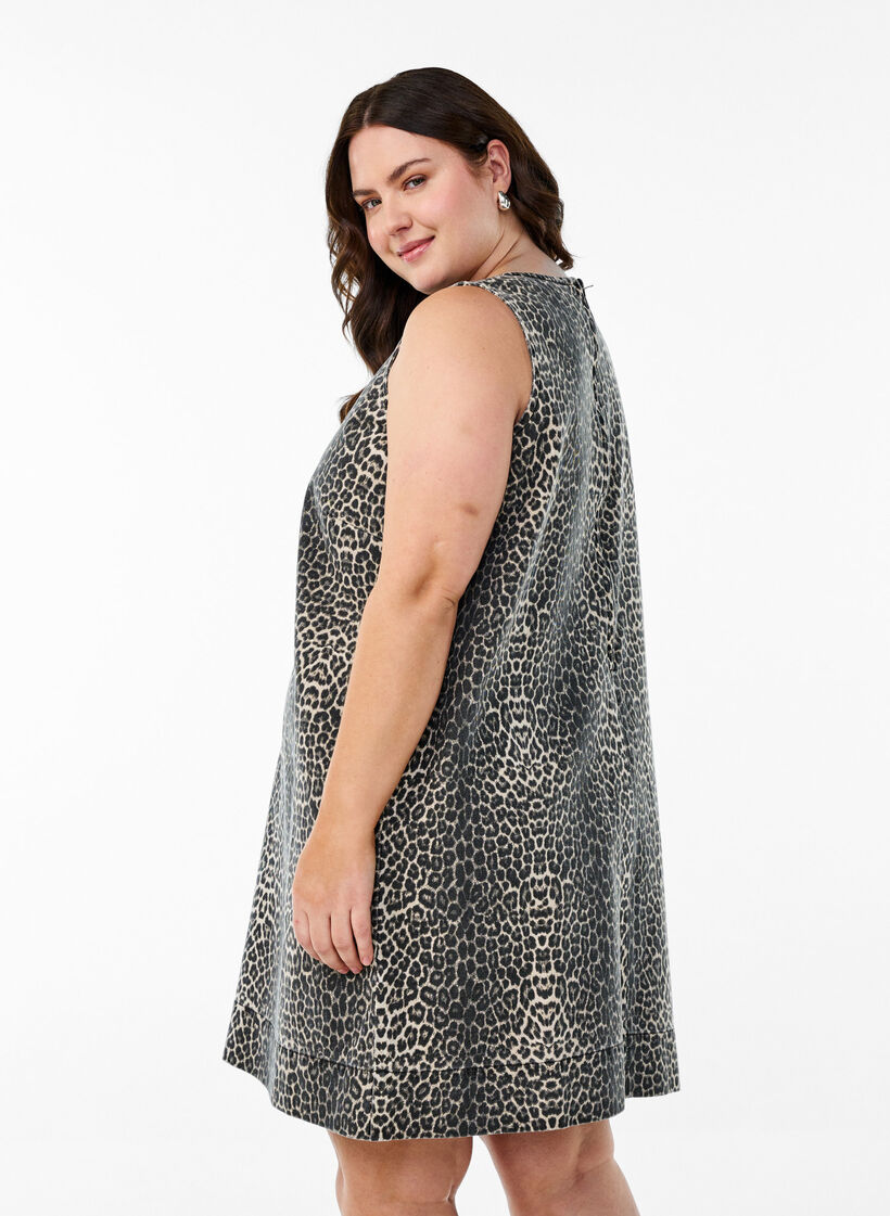 Korte mouwloze denim jurk met luipaardprint, Leopard, Model