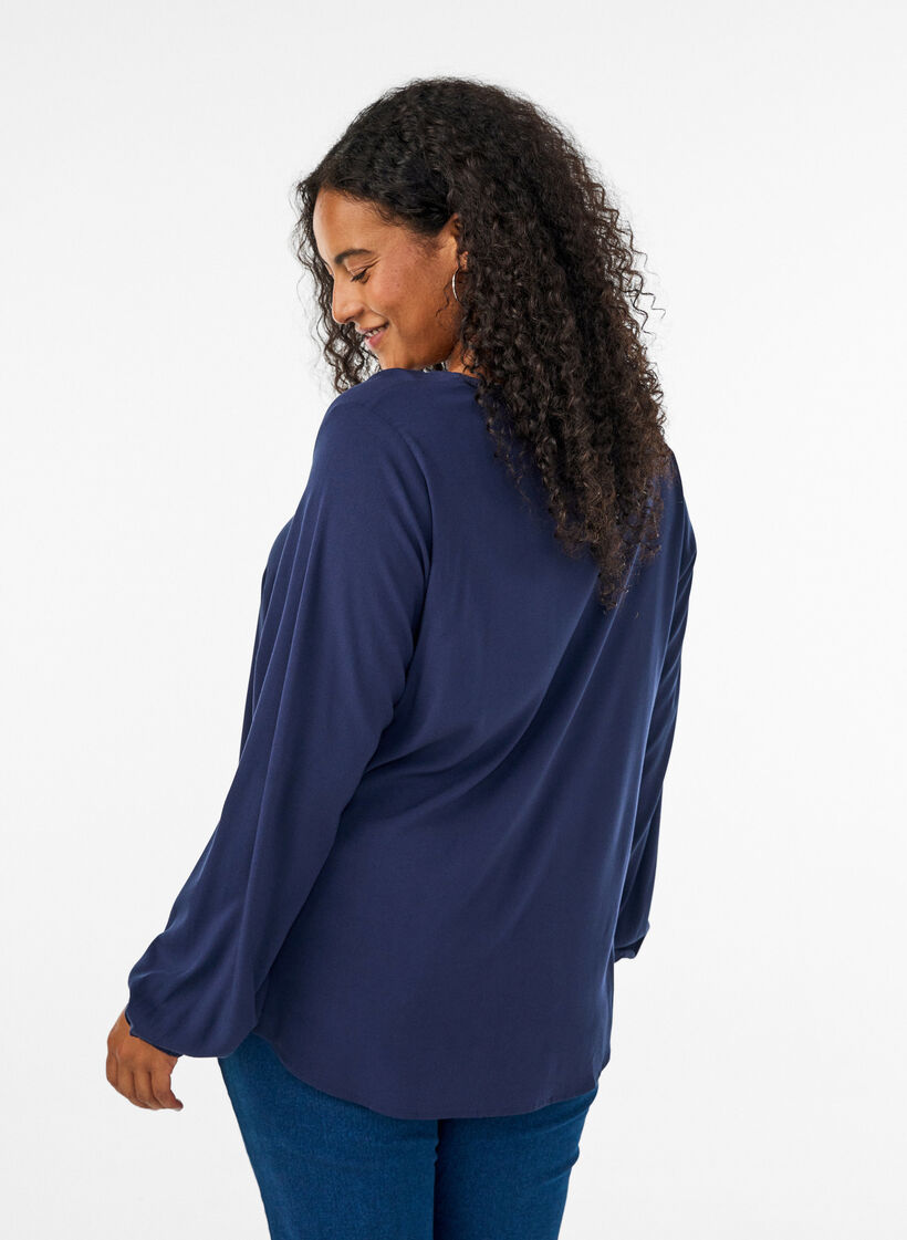Viscose blouse met V-hals en afgeronde zoom, Blauw, Model image number 2