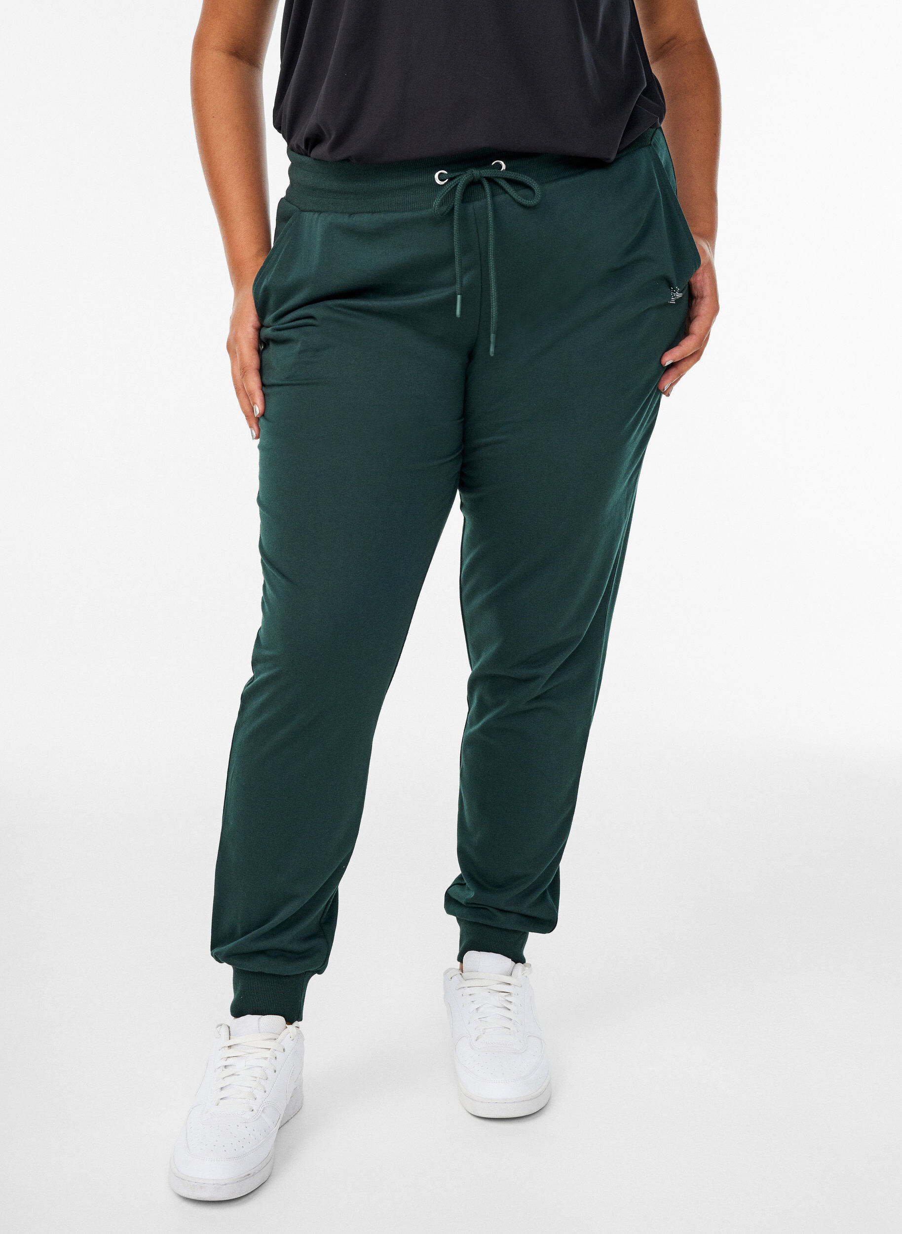 ZizziLosse trainingsbroek met zakken, Groen, Model image number 2