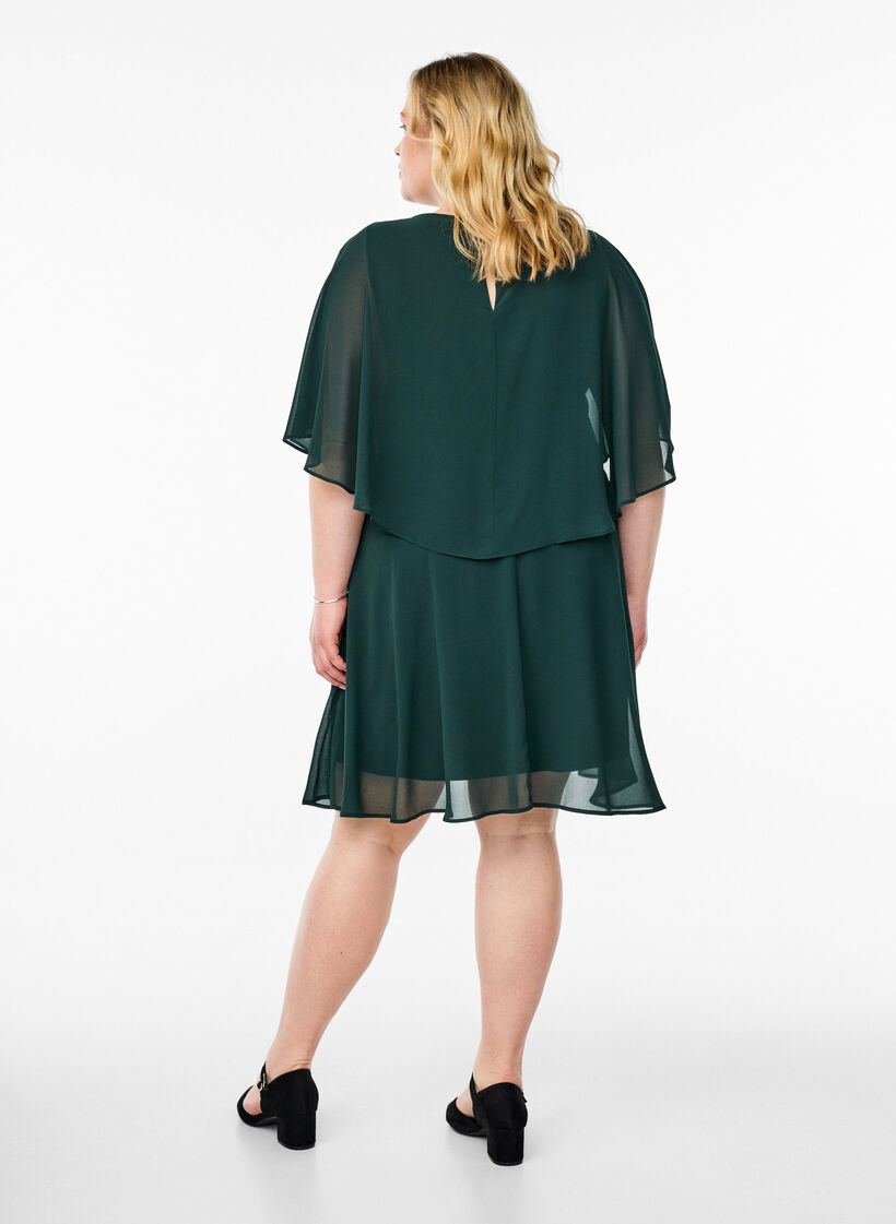 Korte chiffon feestjurk met gelaagd effect, Scarab, Model