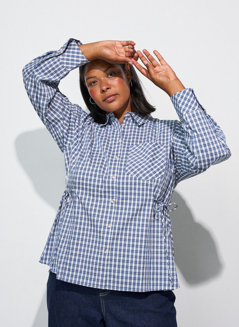 Losvallend geruit overhemd met strikceintuur, Blauw, Model image number 0