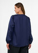 Satijnen blouse met kanten applicatie en parels, Blauw, Model image number 2