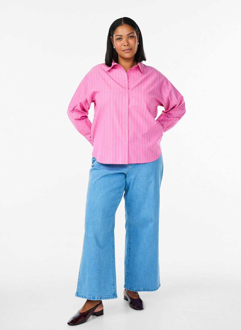 Overhemdbluse met krijtstreep en strikdetail achteraan, Roze, Model image number 1