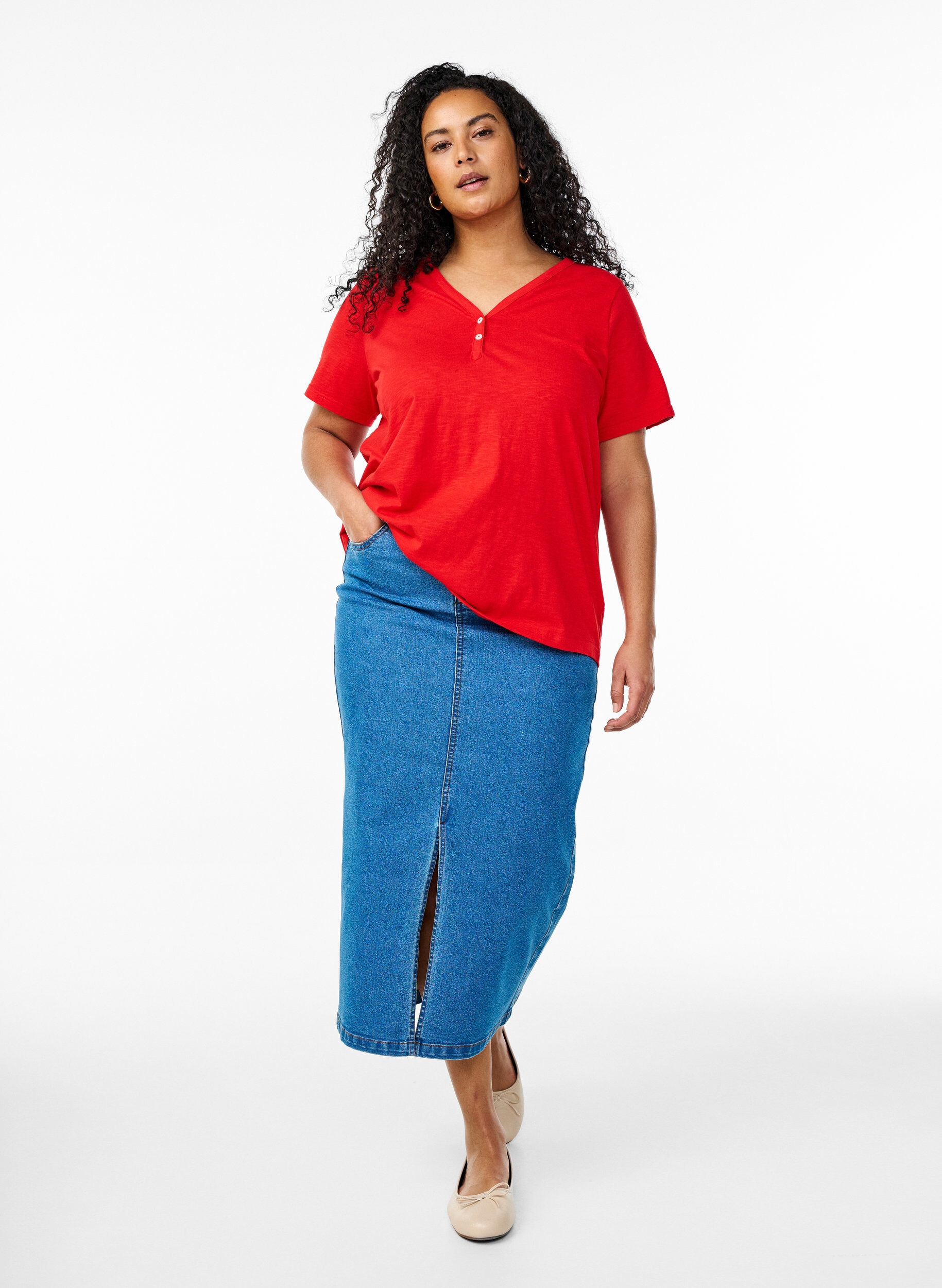 ZizziFLASH - T-shirt met knoopdetail, Rood, Model image number 1