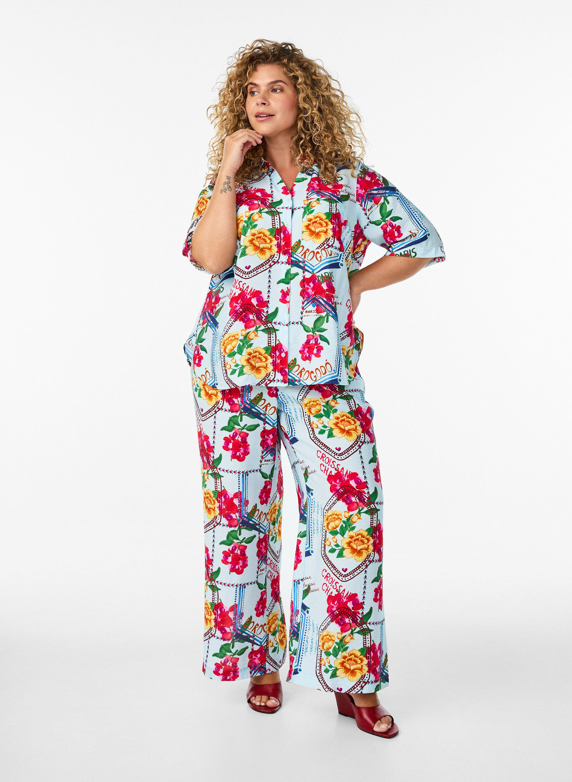 Straight-fit broek met een kleurrijke print, Blauw, Model