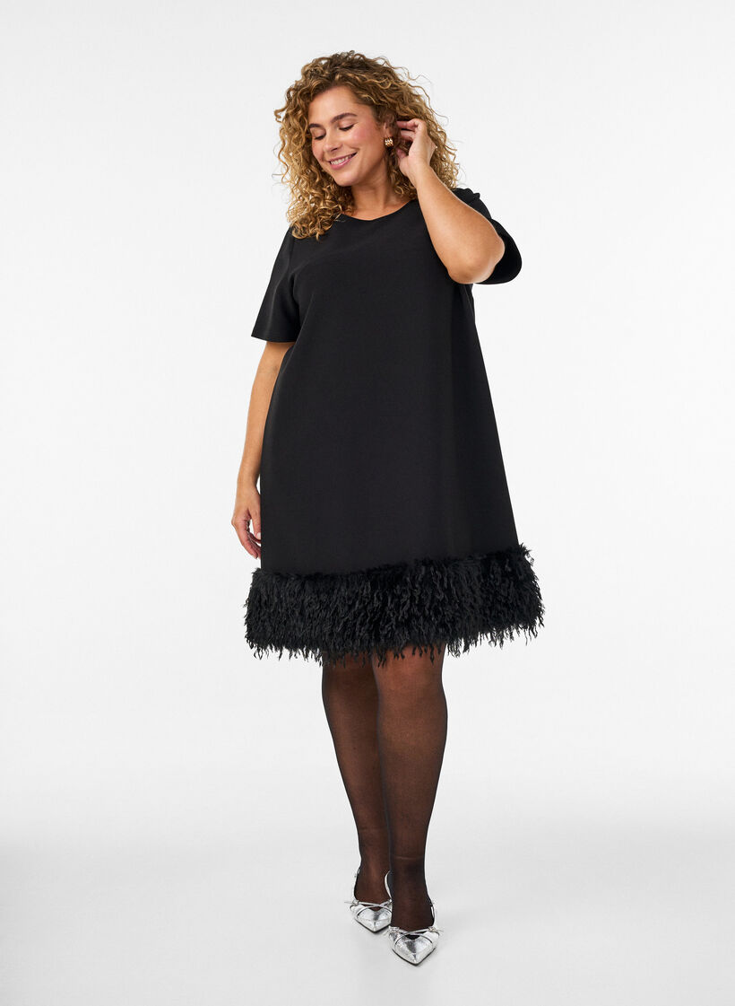 Korte jersey jurk met verenkant, Zwart, Model image number 1
