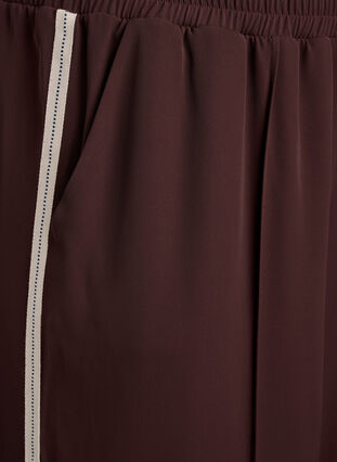 ZizziSportieve broek met rechte pijpen en zijstrepen, Deep Mahogany, Packshot image number 2
