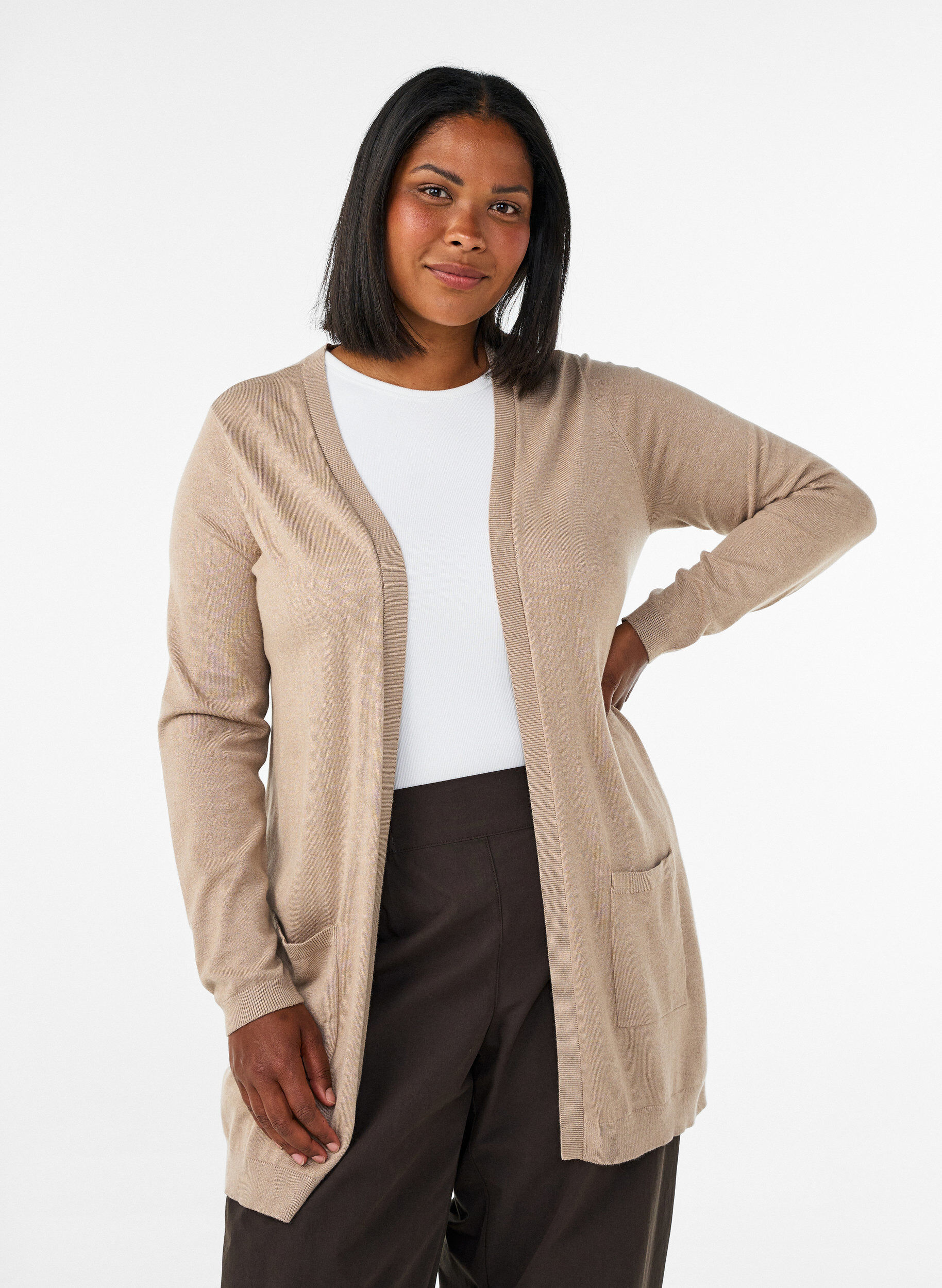 Lang gebreid vest in viscosemix, Beige, Model