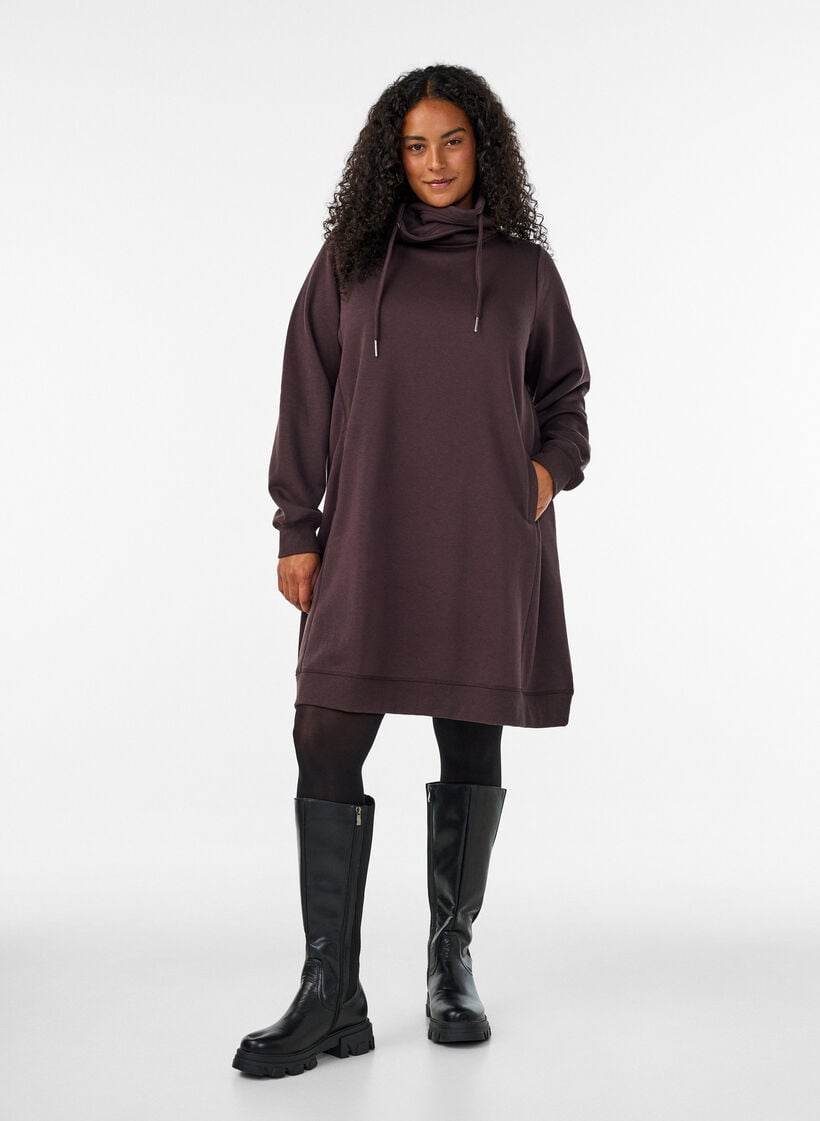 Kort sweatshirt jurk met hoge kraag en zakken, Bruin, Model image number 1