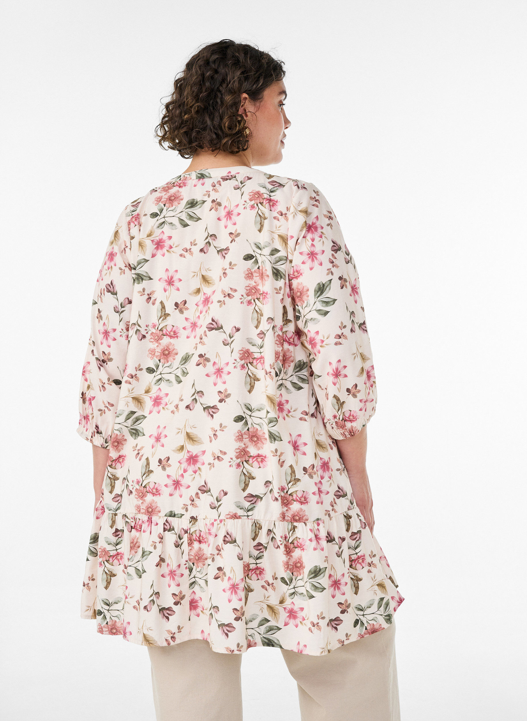 ZizziA-lijn tuniek in viscose met 3/4 mouwen, Vanille, Model image number 2