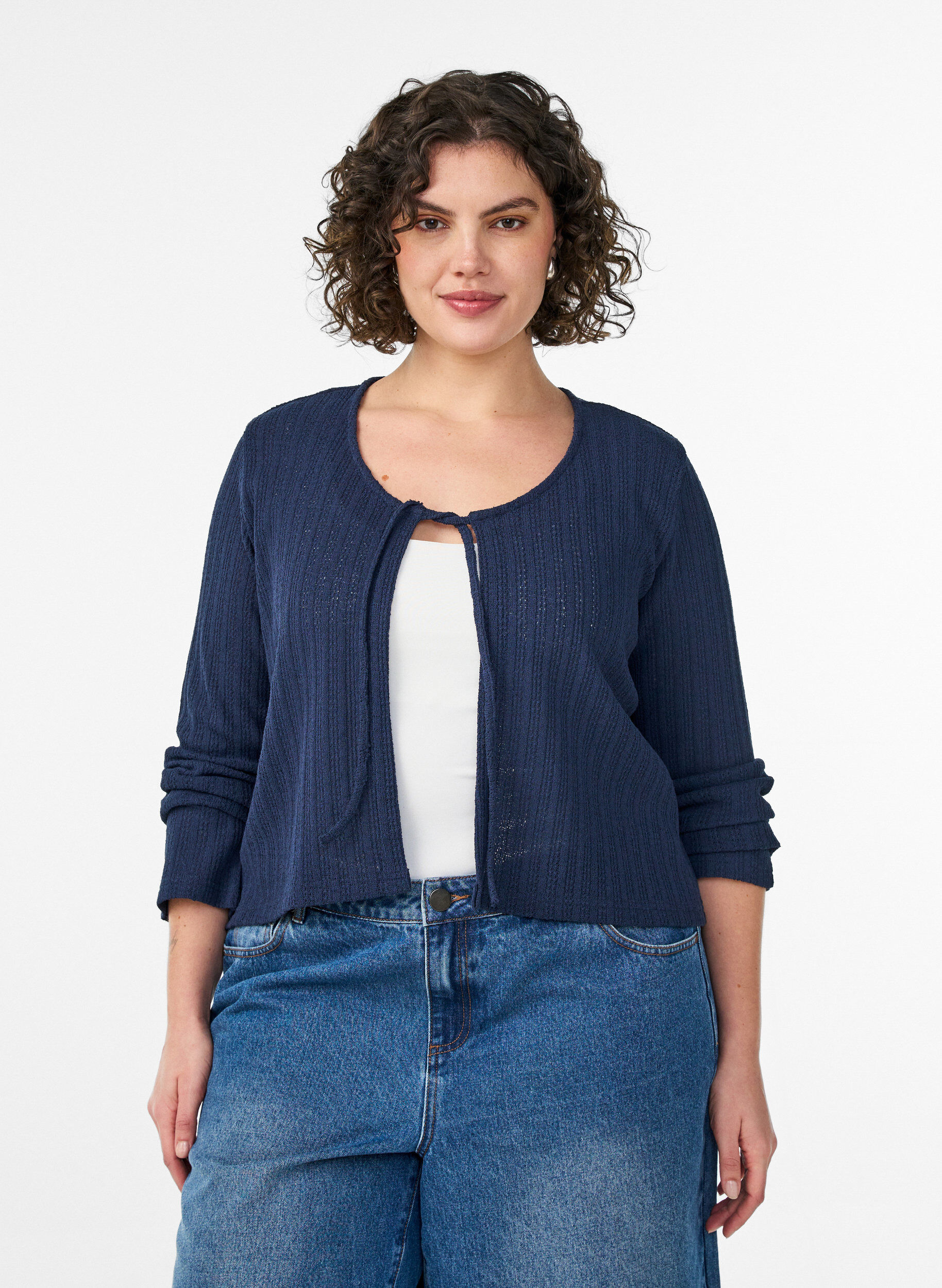 Cardigan en jersey textur&eacute; &agrave; nouer sur le devant, Bleu, Model