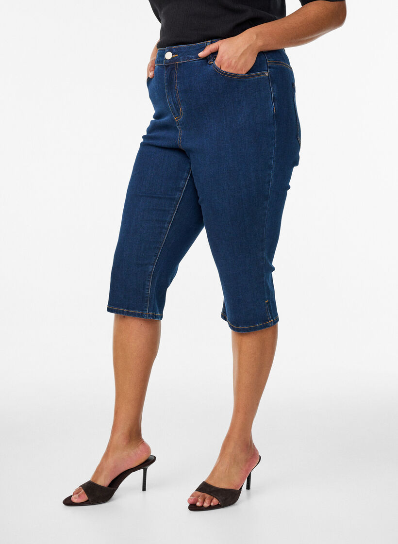 Capri slim taille haute en denim stretch, Bleu, Model image number 2