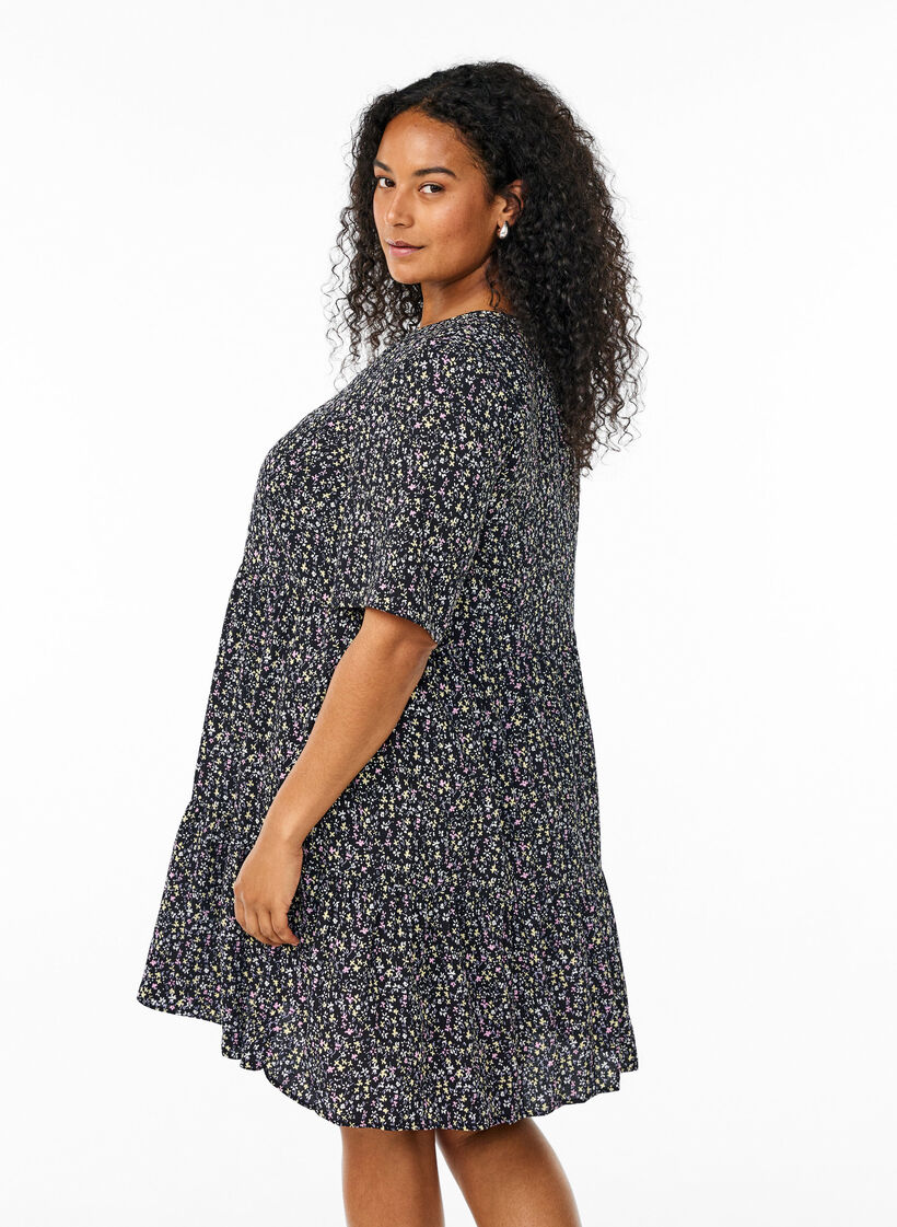 Jurk met korte mouwen, A-lijn en snijlijnen, Zwart, Model image number 2