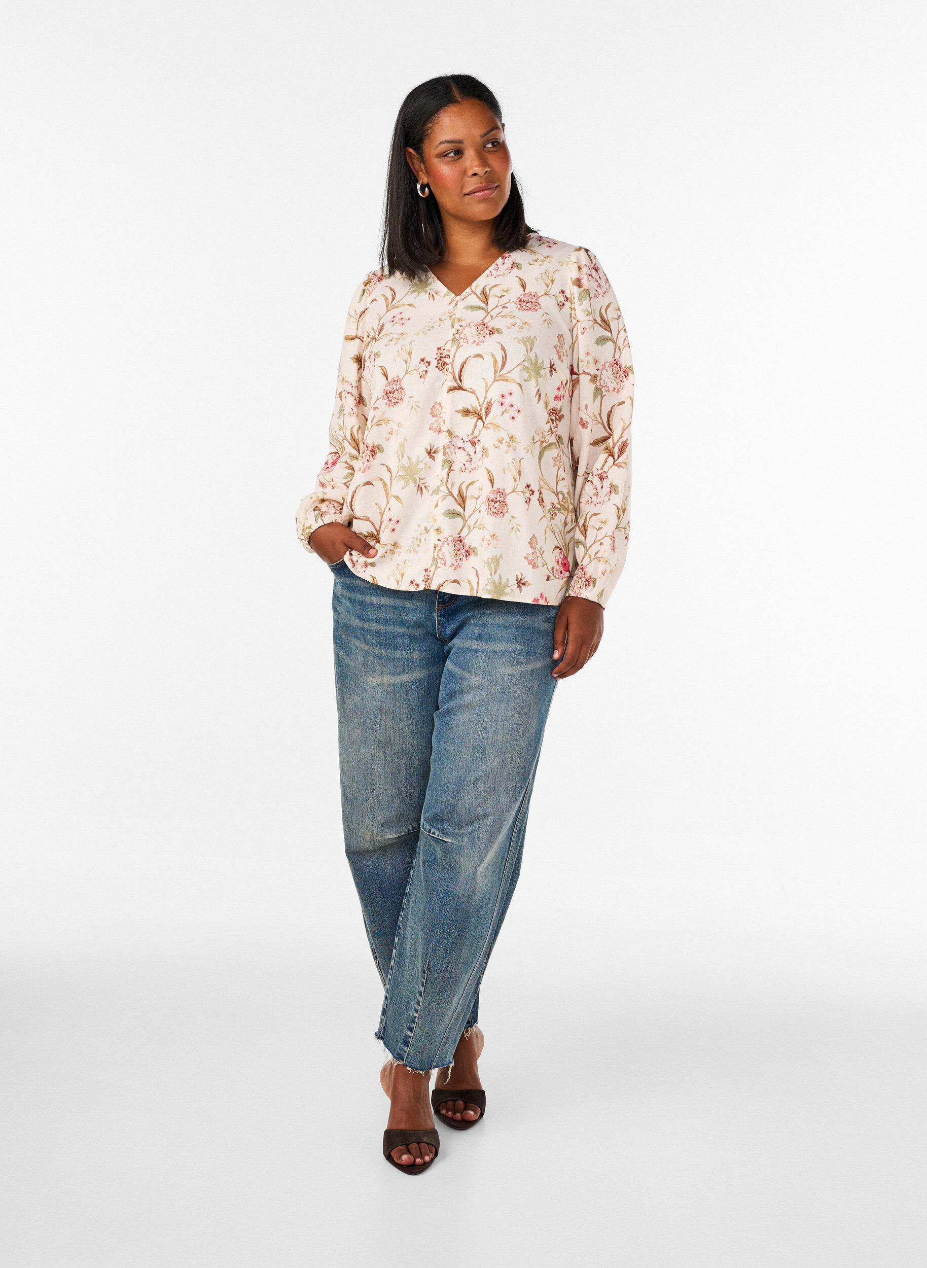 ZizziGebloemde blouse van linnen en viscose met lange mouwen, Vanille, Model image number 1