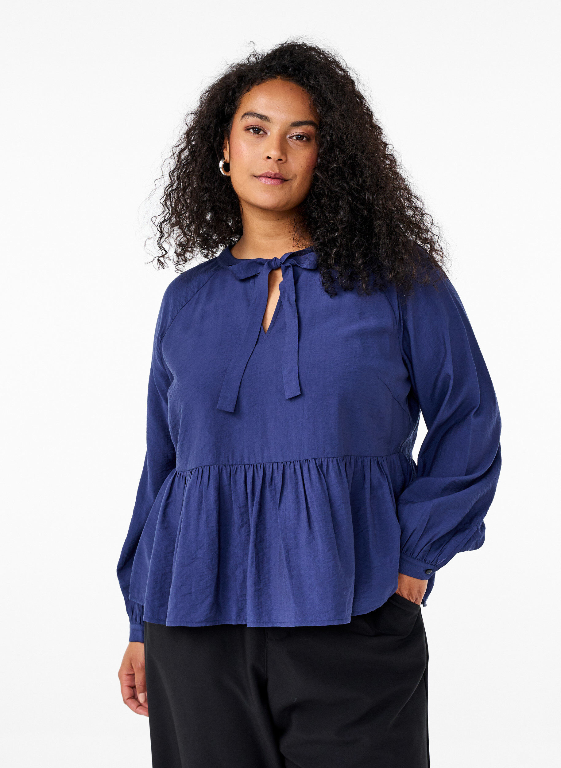 ZizziBlouse met strik en lange mouwen, Blauw, Model image number 0