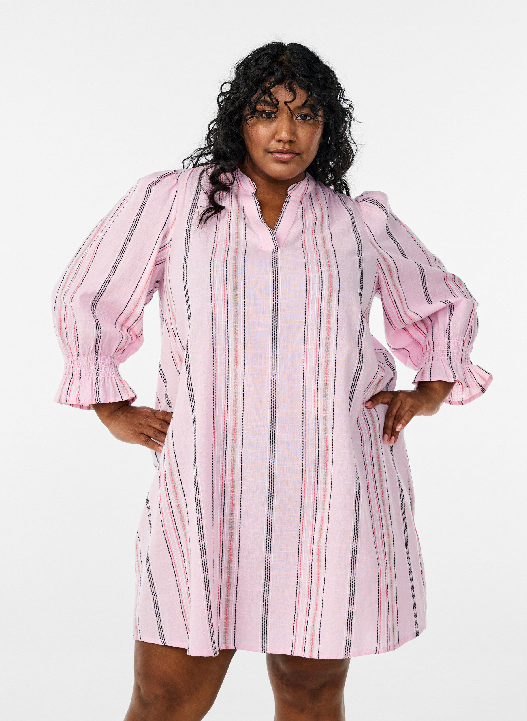 Korte katoenen jurk met gestreept patroon, Roze, Model