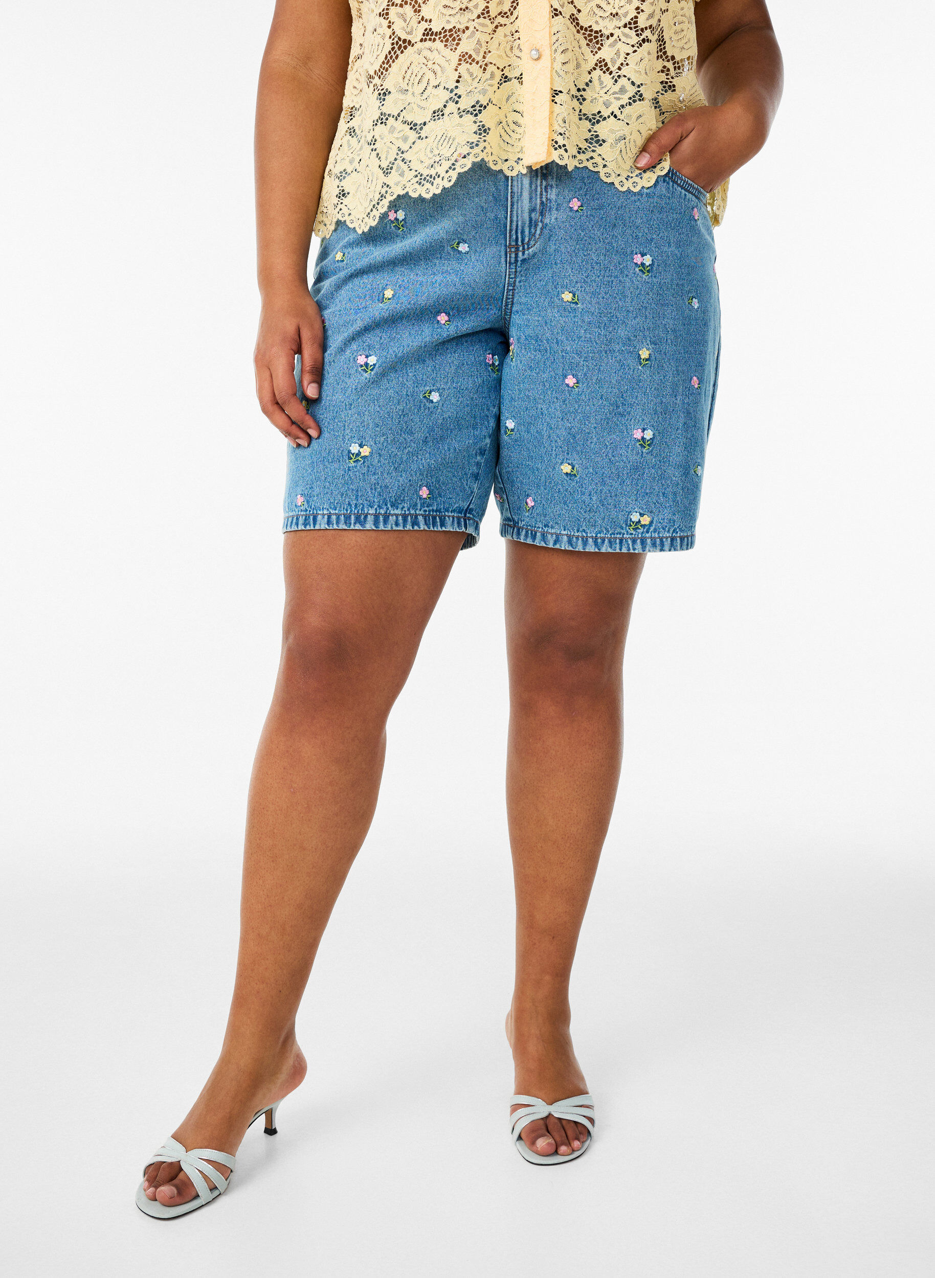 ZizziKanten shirt blouse met parelknopen, Geel, Model image number 3
