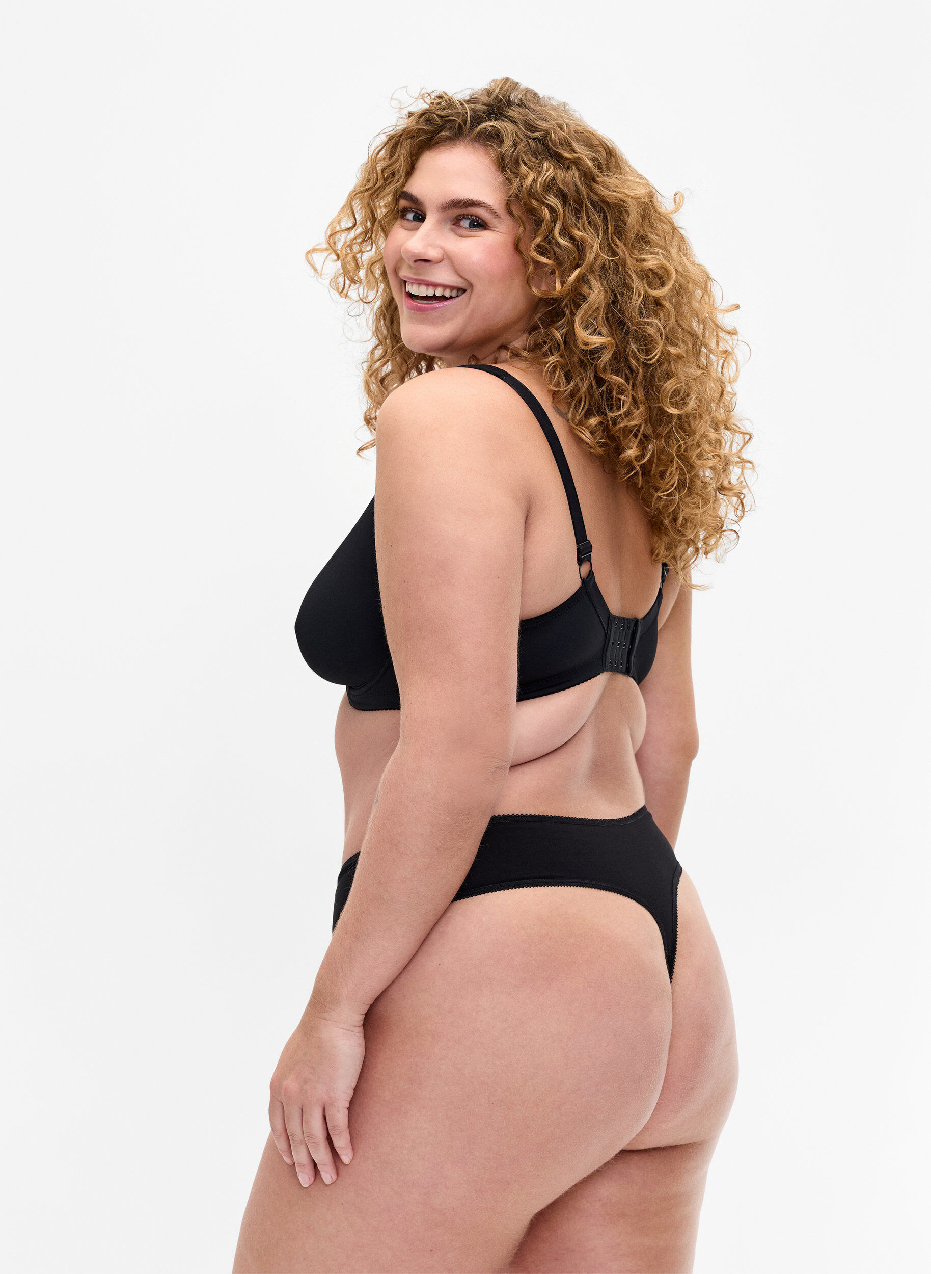 Zizzi7-pack katoenen string, Zwart, Model image number 1
