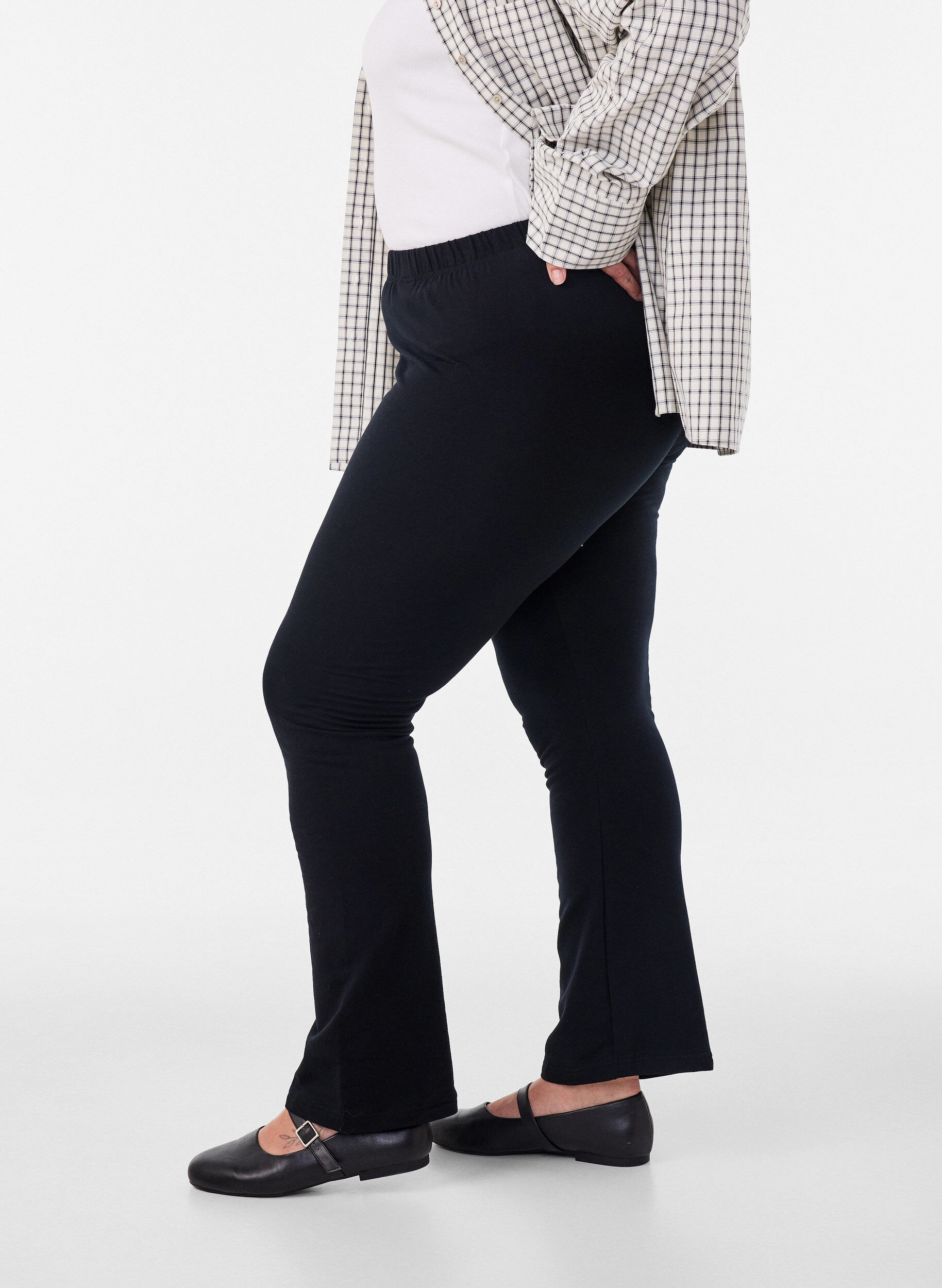 ZizziFlared jerseybroek, Zwart, Model image number 3