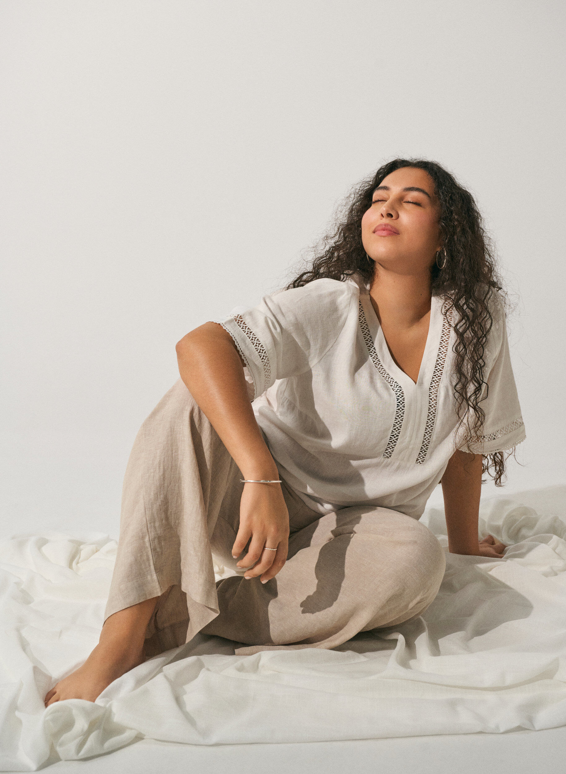 ZizziLinnen en viscose loszittende broek, Beige, Image image number 0