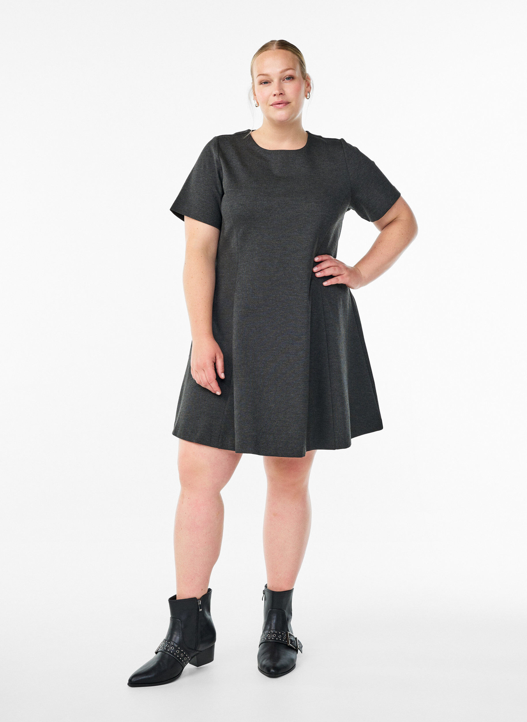 ZizziJersey jurk met korte mouwen en A-lijn., Grijs, Model image number 1